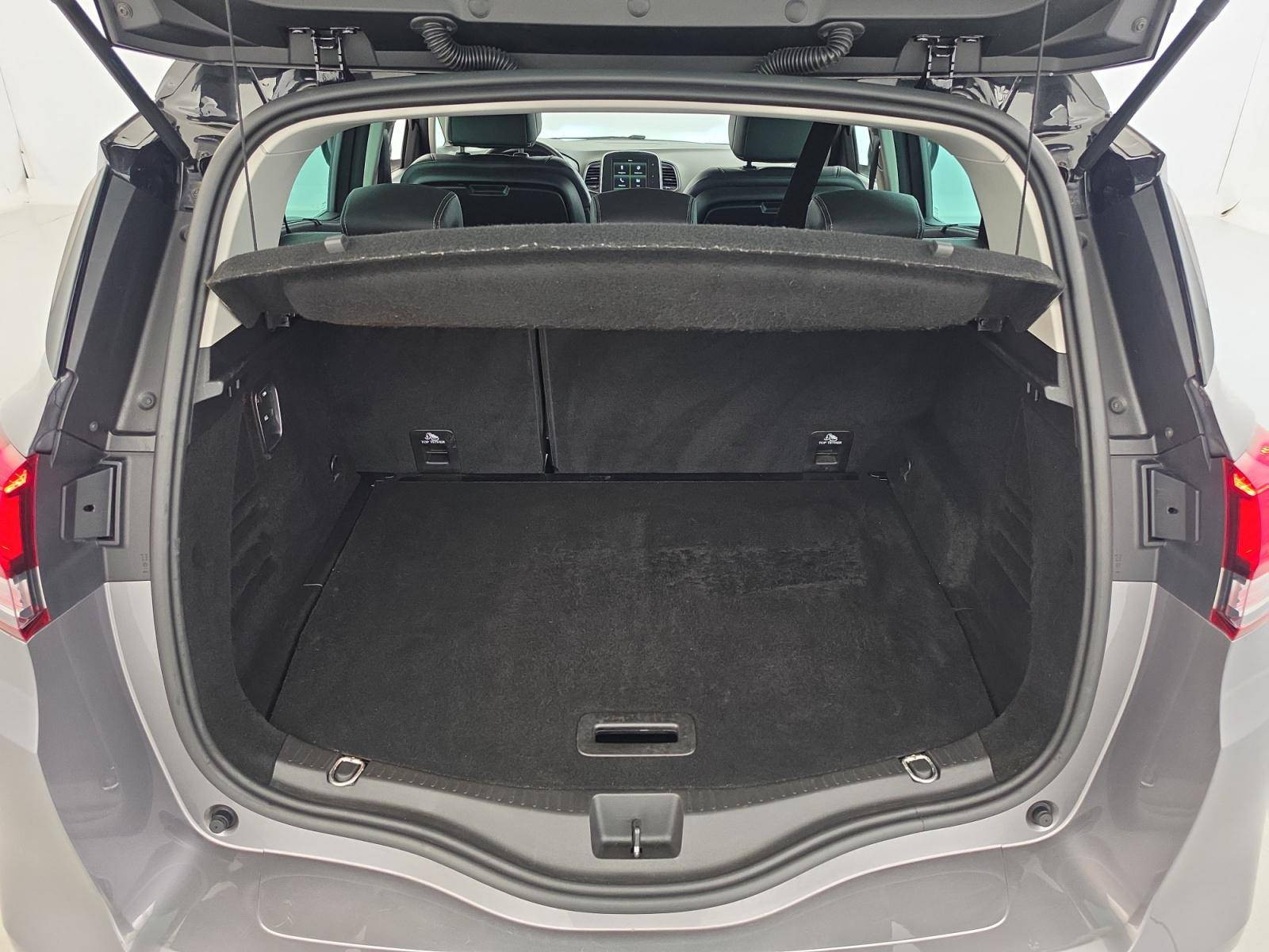 Vente en ligne Renault Scenic 4 Scenic dCi 160 Energy EDC au prix de 13 990 €