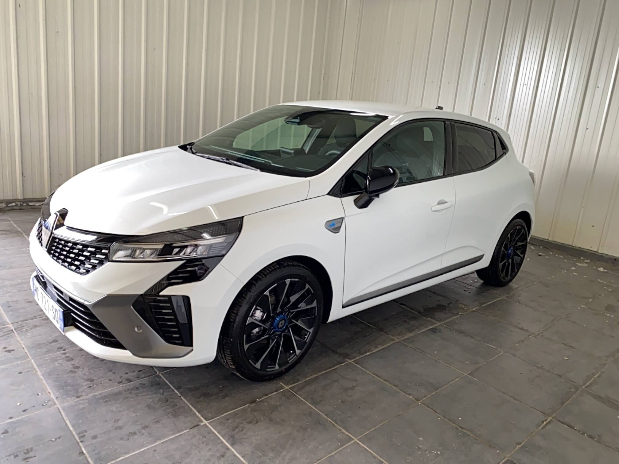 Vente en ligne Renault Clio 5 Clio TCe 90 GSR2 au prix de 23 490 €