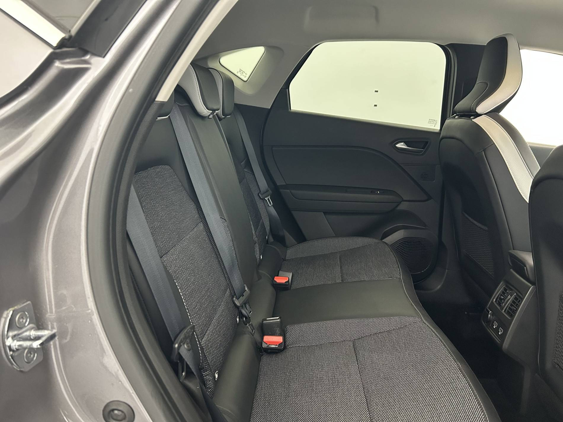 Vente en ligne Renault Captur  E-Tech 145 - 21 au prix de 18 490 €