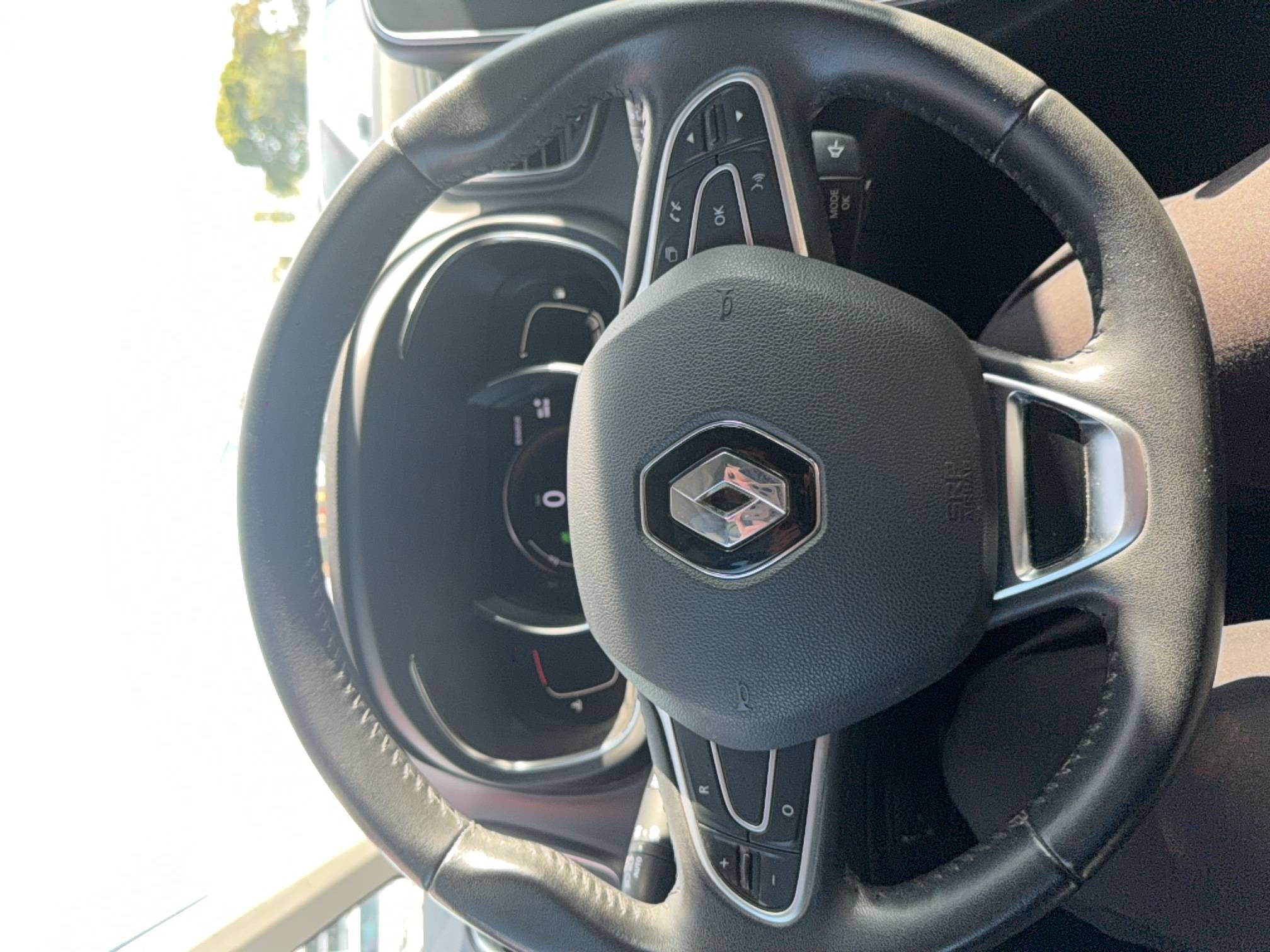 Vente en ligne Renault Scenic 4 Scenic TCe 115 FAP au prix de 12 990 €