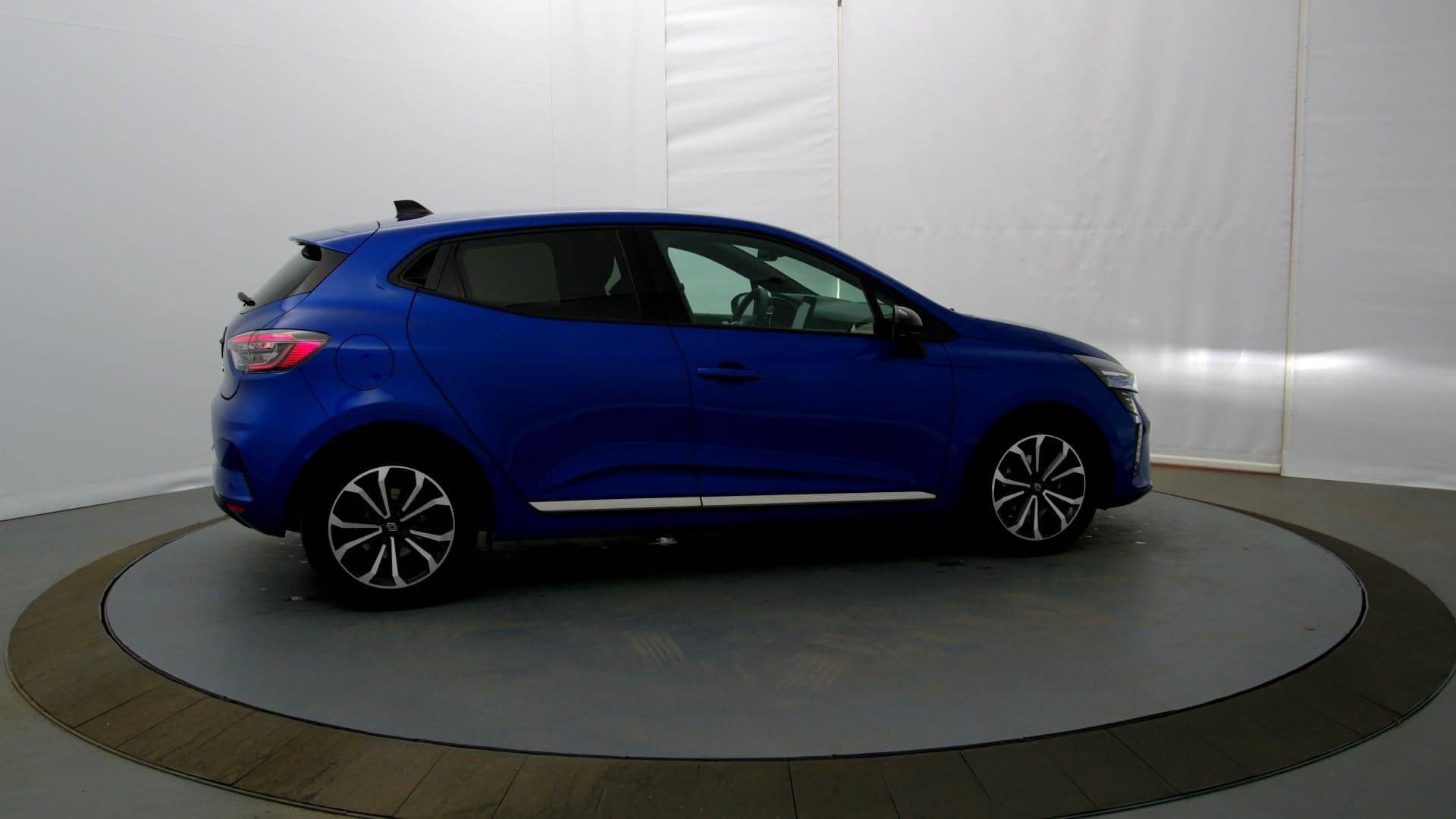 Vente en ligne Renault Clio 5 Clio TCe 90 ch GSR2 au prix de 17 490 €
