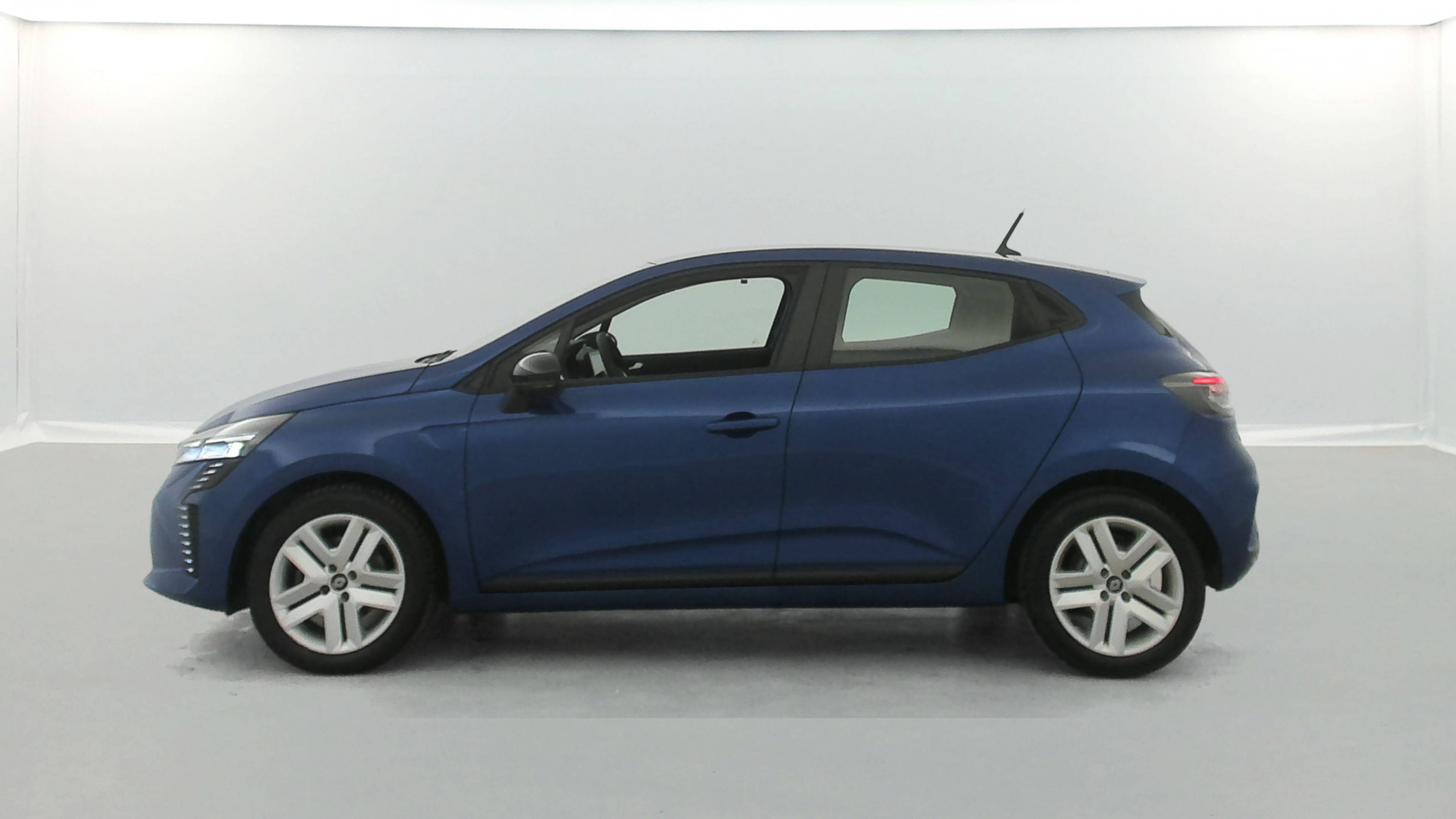 Vente en ligne Renault Clio 5 Clio Blue dCi 100 ch GSR2 au prix de 15 890 €