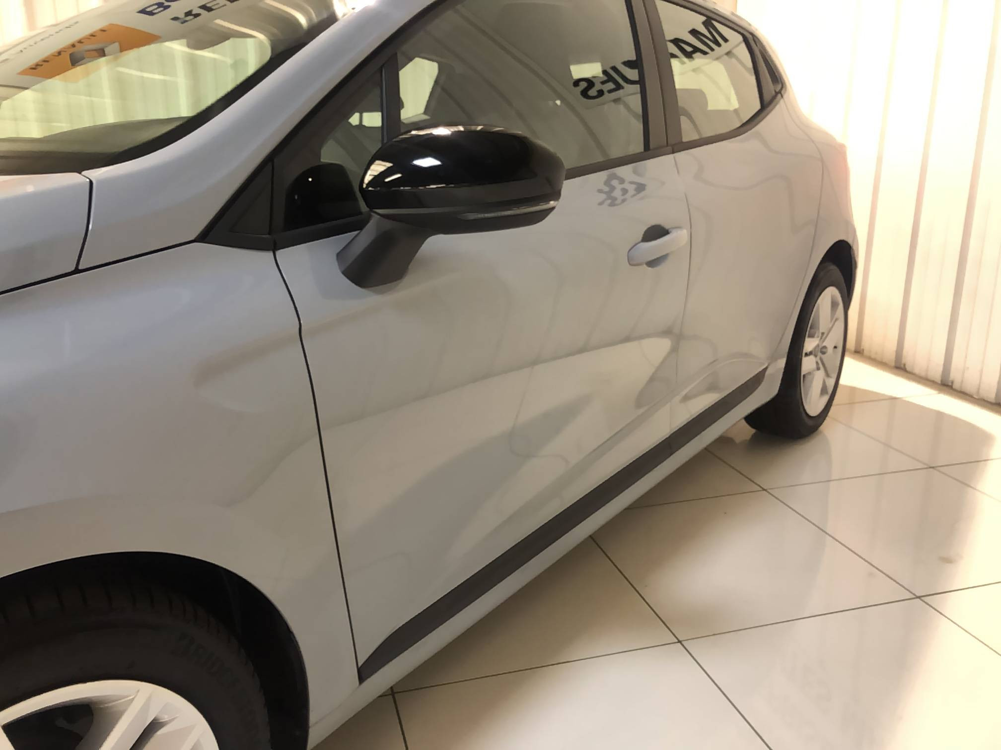 Vente en ligne Renault Clio 5 Clio TCe 90 au prix de 15 990 €