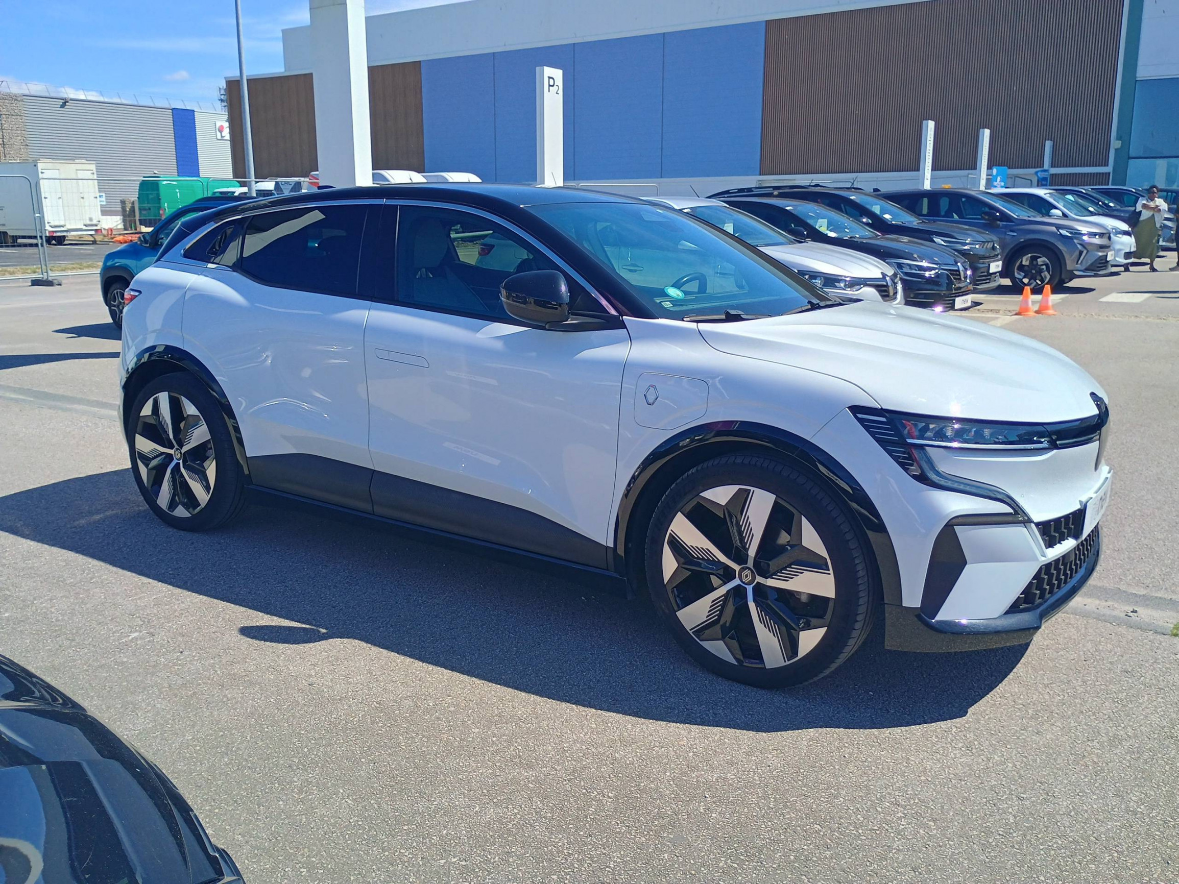 Vente en ligne Renault Megane E-Tech  EV60 220 ch super charge au prix de 24 990 €