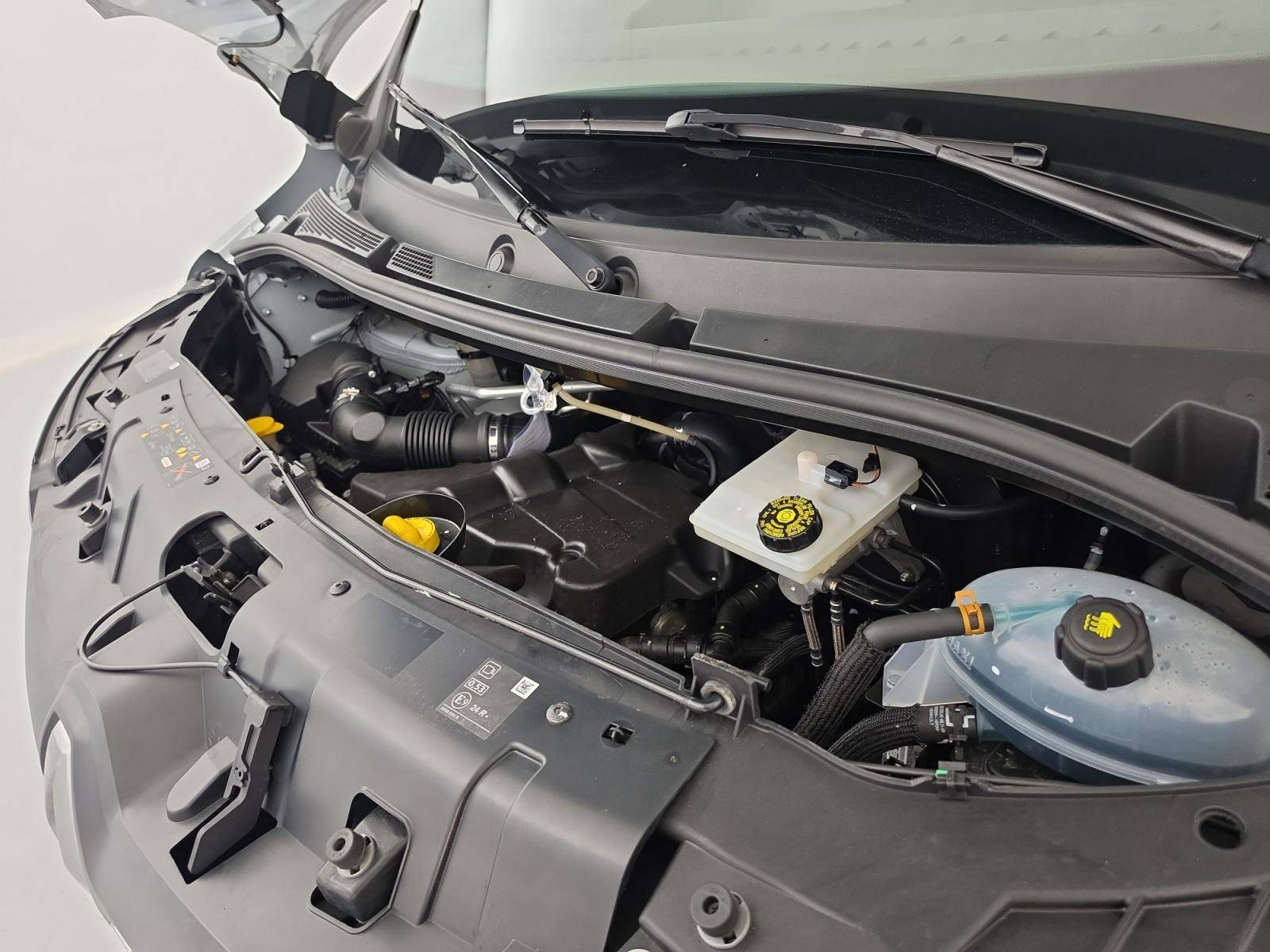 Vente en ligne Renault Master Fourgon MASTER FGN TRAC F3500 L3H3 BLUE DCI 135 au prix de 26 890 €