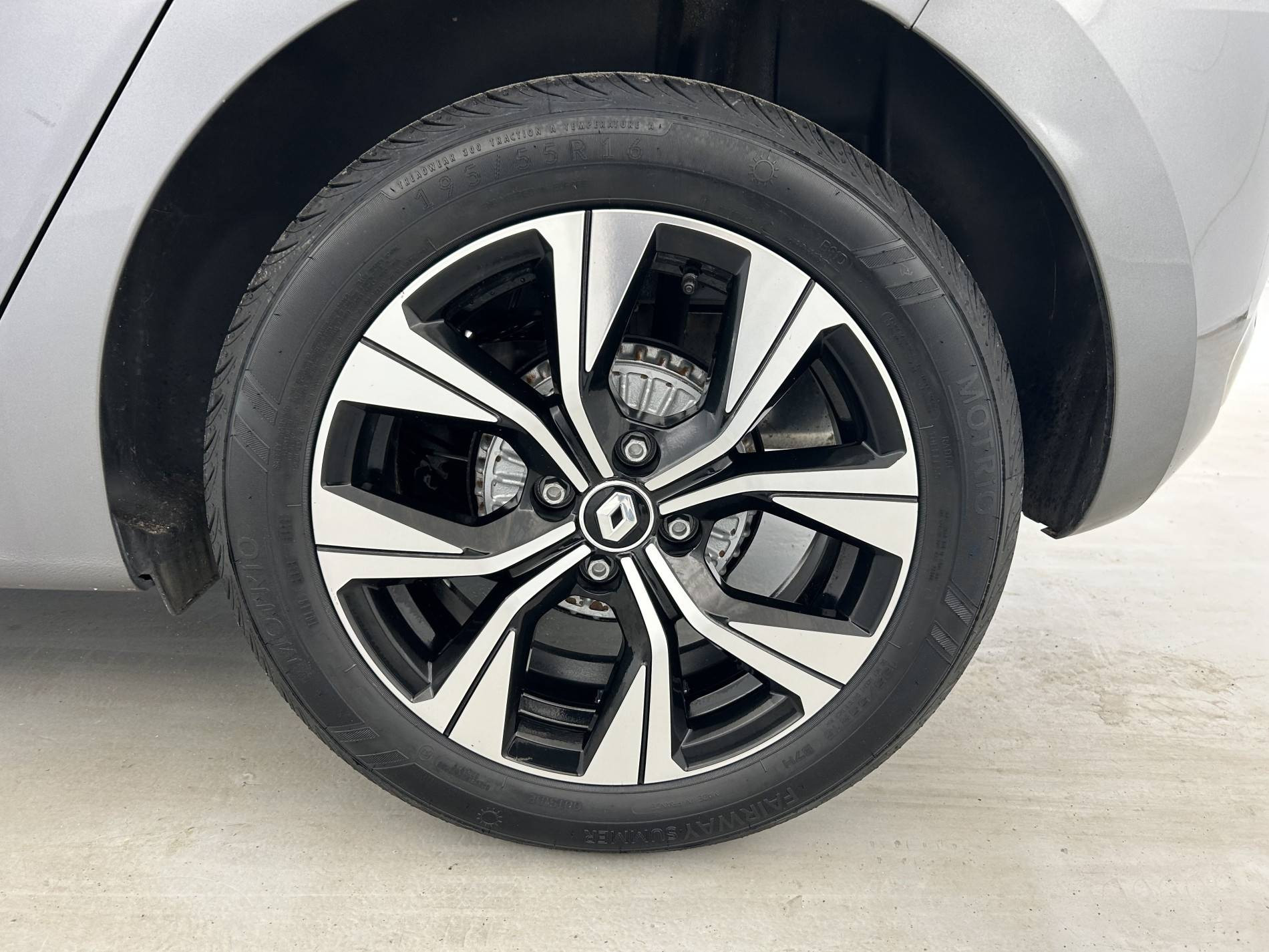 Vente en ligne Renault Clio 5 Clio TCe 90 au prix de 14 490 €