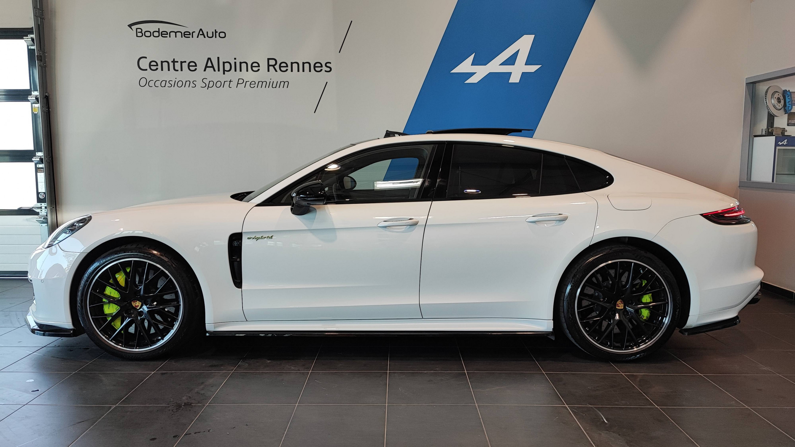 Vente en ligne Porsche Panamera  Turbo S V8 4.0 680 au prix de 99 990 €