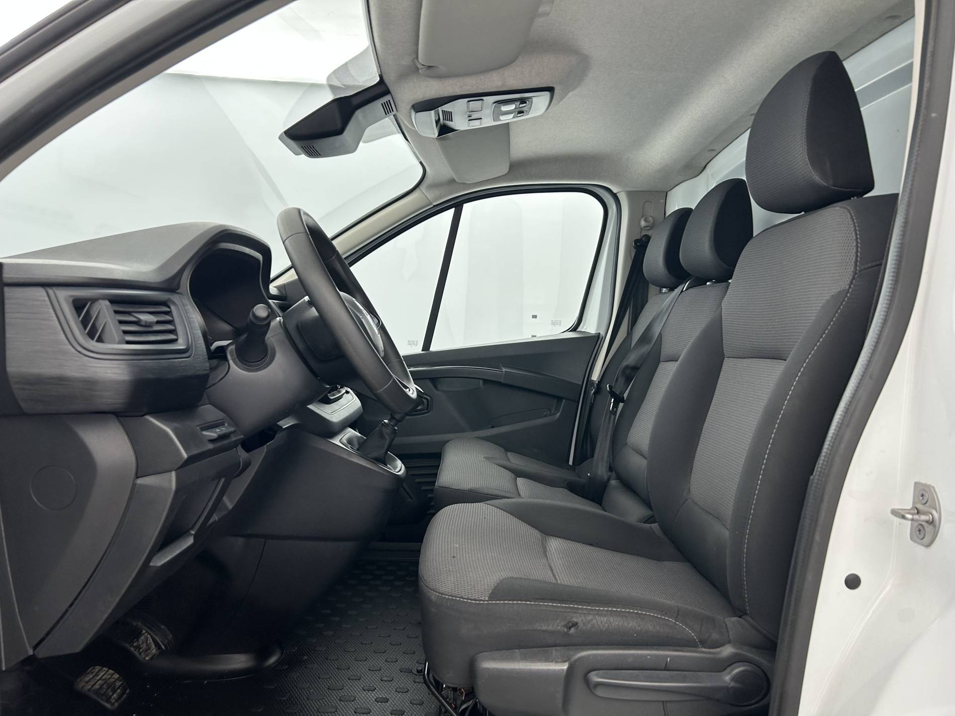 Vente en ligne Renault Trafic 3 Fourgon TRAFIC FGN L1H1 2800 KG BLUE DCI 110 au prix de 20 990 €