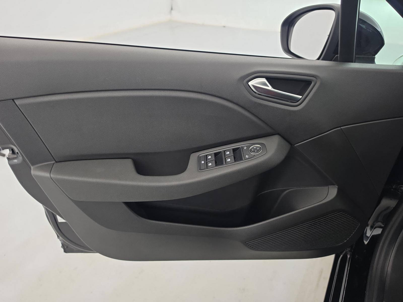 Vente en ligne Renault Clio 5 Clio E-Tech full hybrid 145 ch GSR2 au prix de 19 990 €