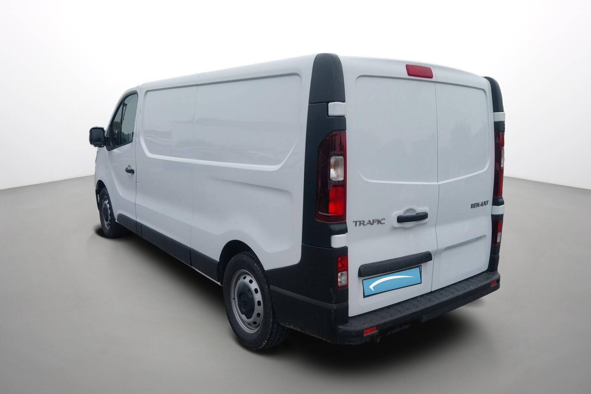 Vente en ligne Renault Trafic 3 Fourgon TRAFIC FGN L2H1 3000 KG BLUE DCI 130 au prix de 23 690 €