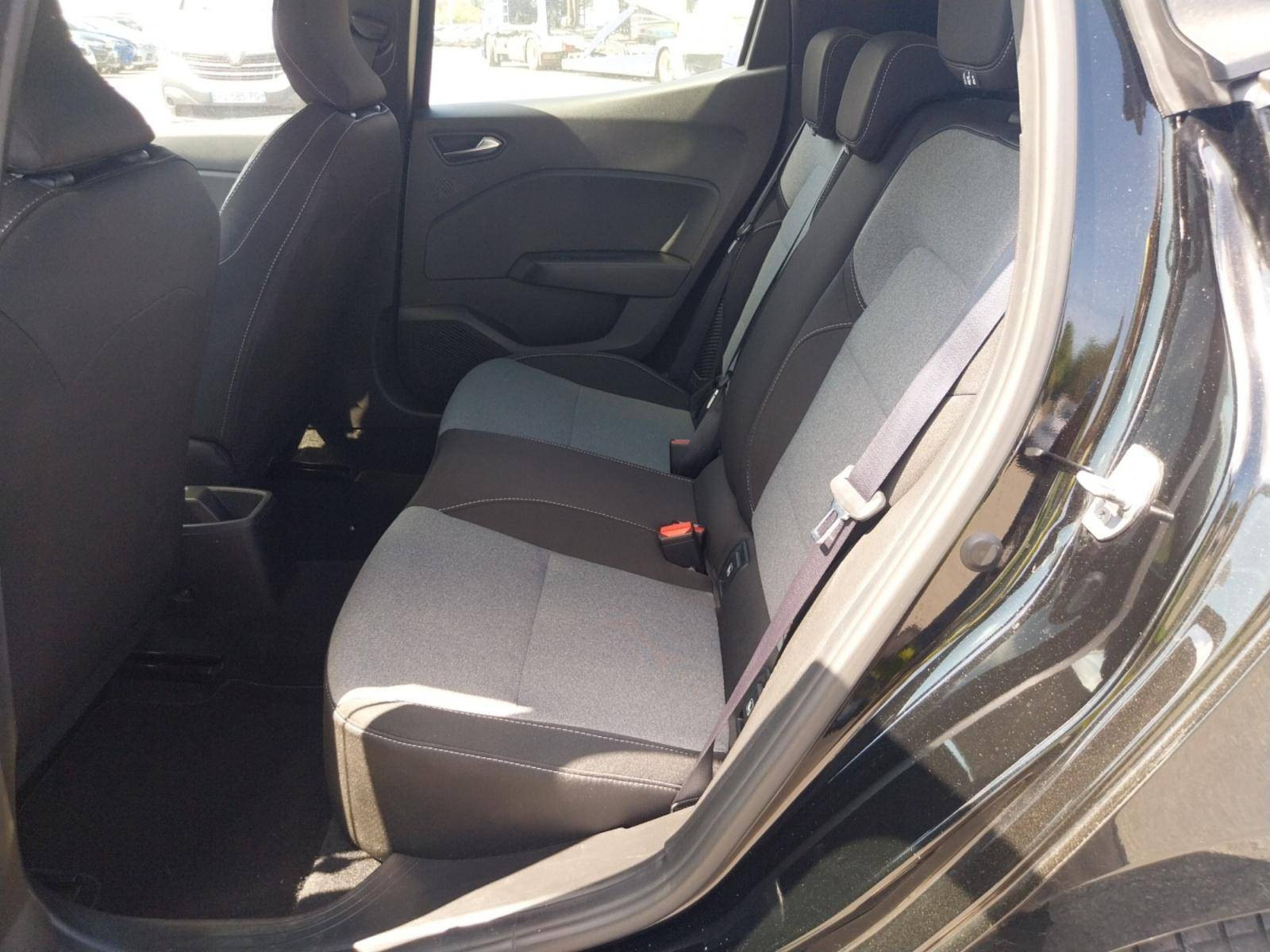 Vente en ligne Renault Clio 5 Clio E-Tech full hybrid 145 ch GSR2 au prix de 16 900 €