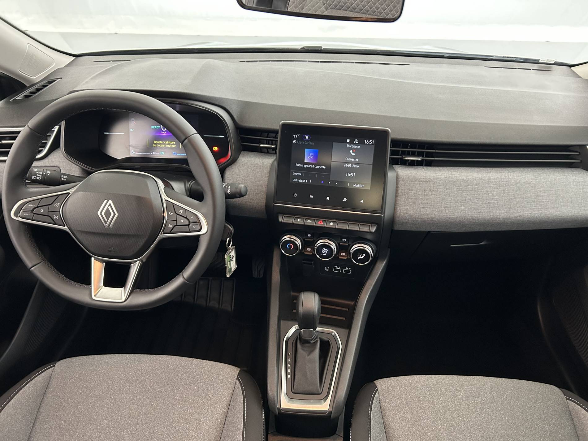 Vente en ligne Renault Clio 5 Clio E-Tech full hybrid 145 ch GSR2 au prix de 19 690 €