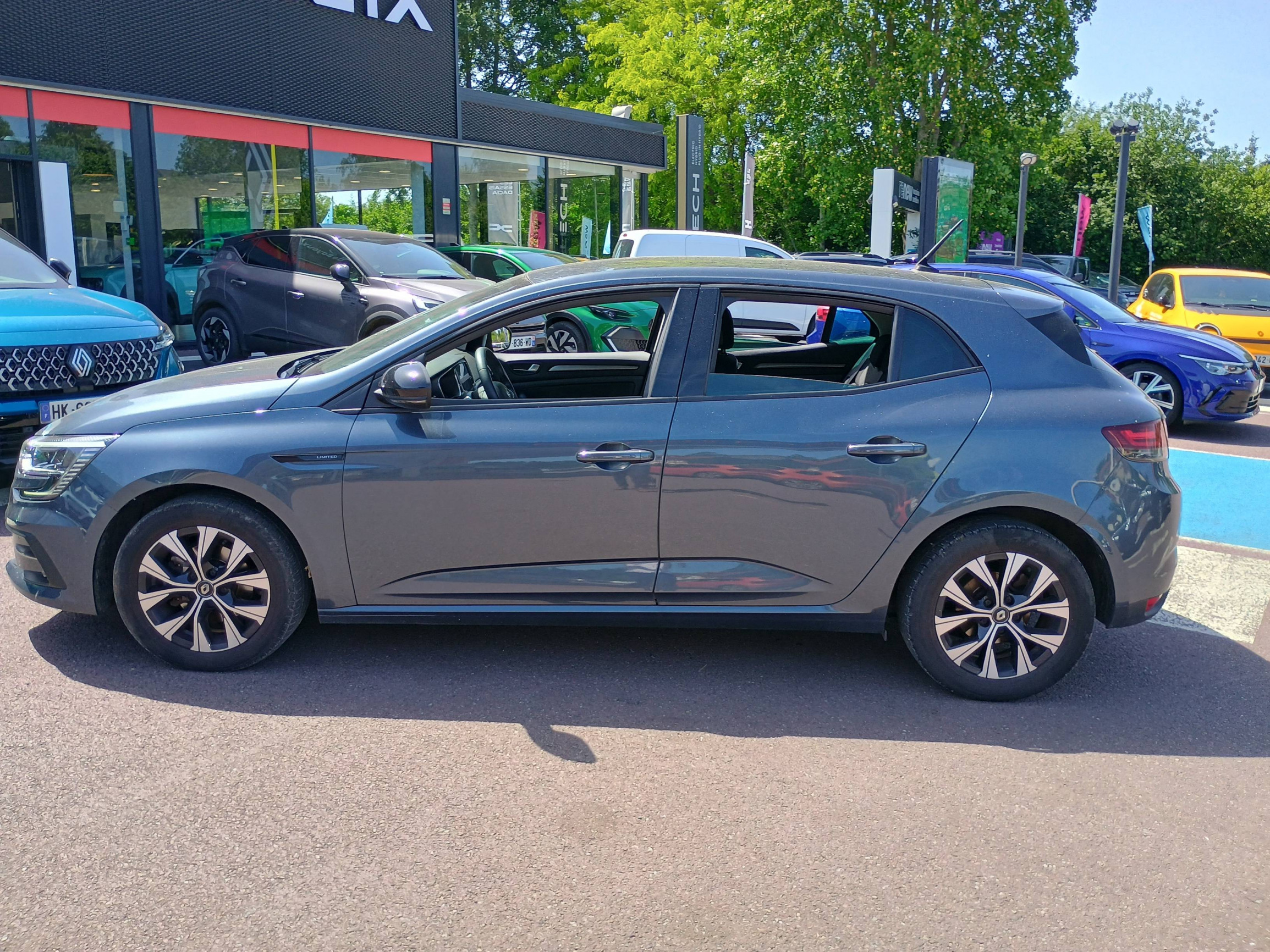 Vente en ligne Renault Megane 4 Mégane IV Berline Blue dCi 115 - 21N au prix de 16 990 €