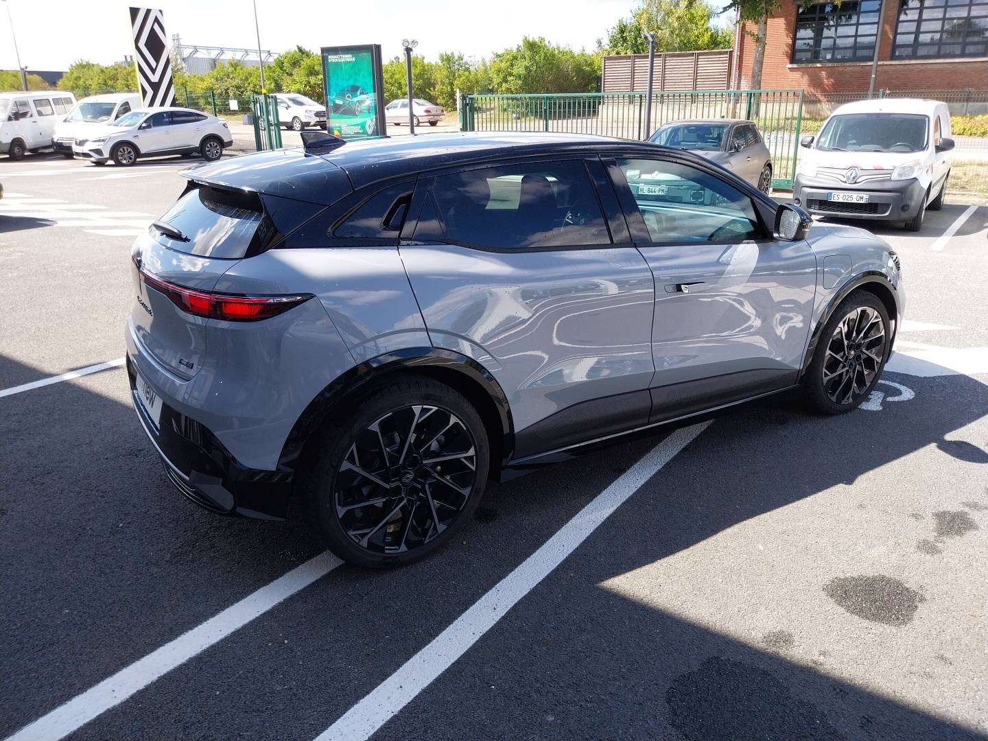 Vente en ligne Renault Megane E-Tech  220 ch autonomie confort au prix de 44 000 €