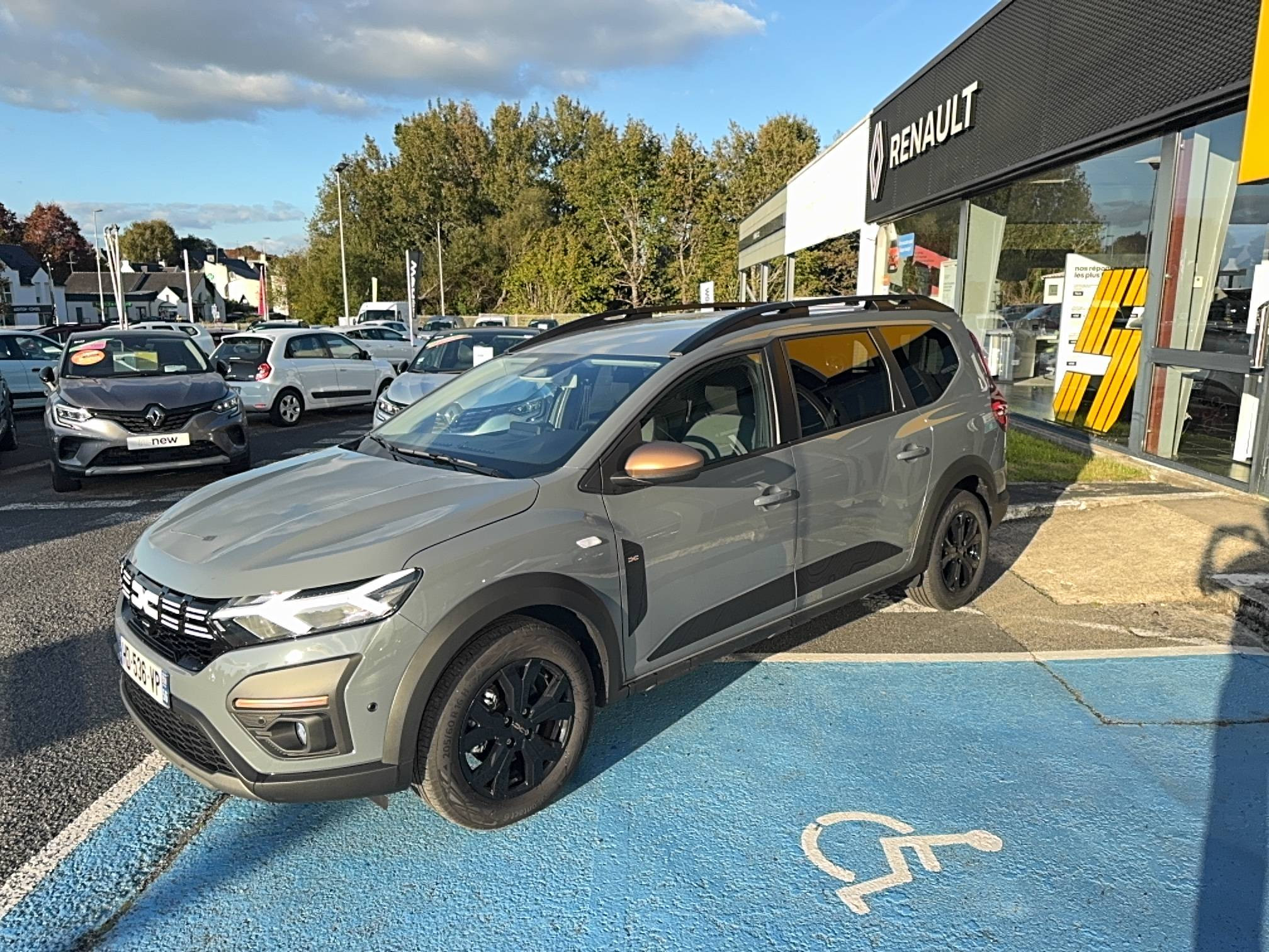 Vente en ligne Dacia Jogger  Hybrid 140 5 places GSR2 au prix de 24 900 €