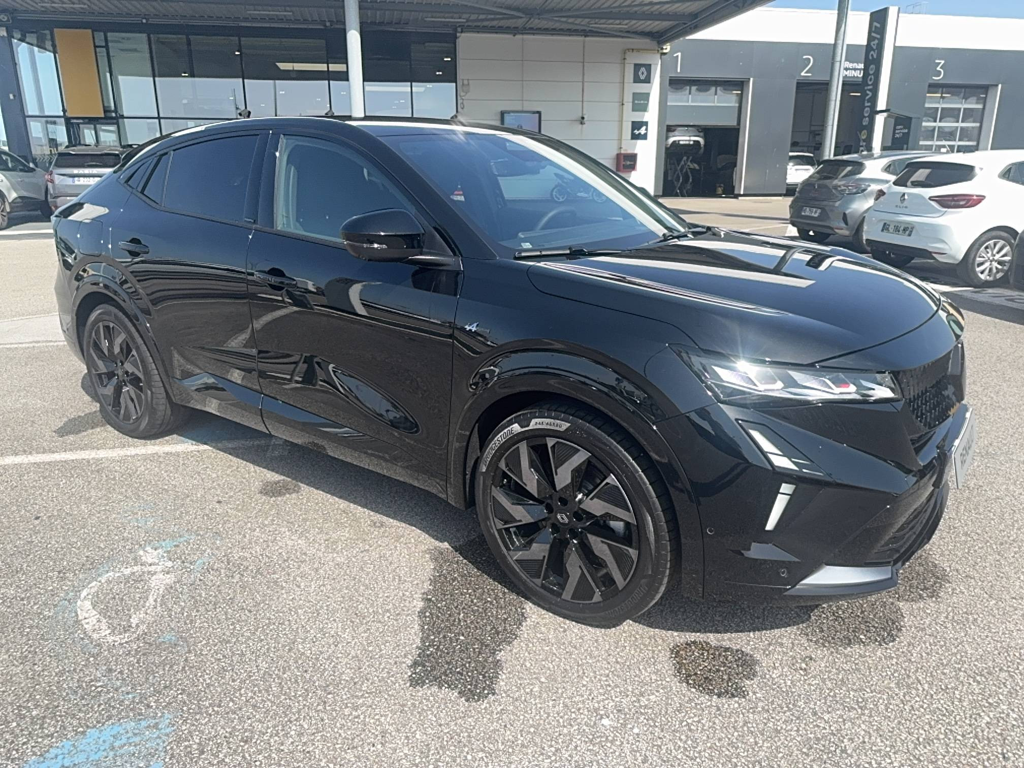 Vente en ligne Renault Rafale  E-Tech full hybrid 200 ch au prix de 53 000 €