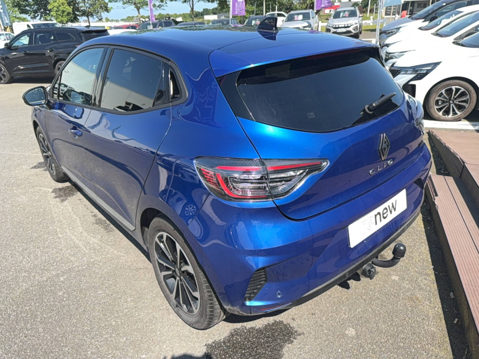 Vente en ligne Renault Clio 5 Clio E-Tech full hybrid 145 ch GSR2 au prix de 21 490 €