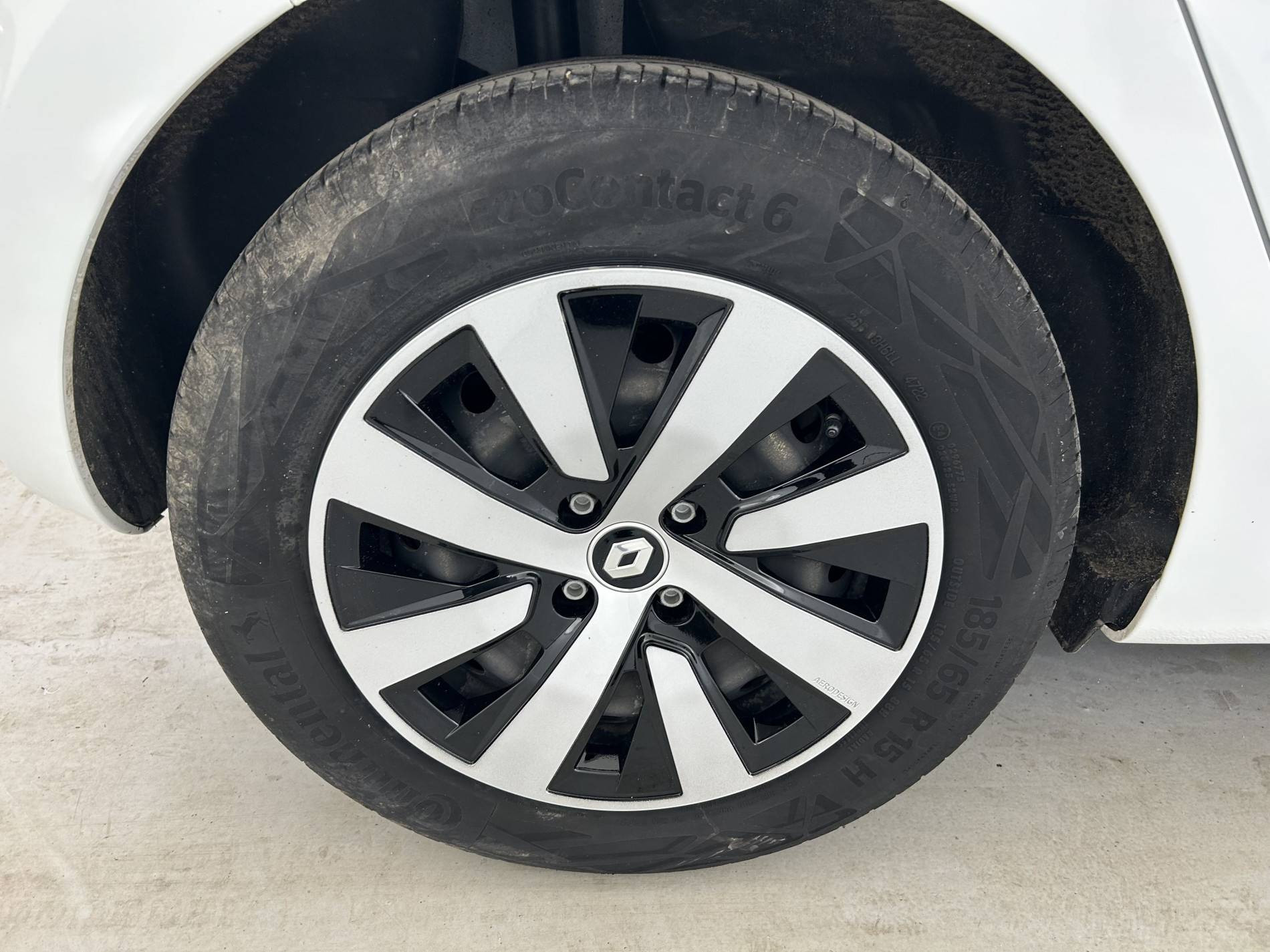 Vente en ligne Renault Clio 5 Clio TCe 90 au prix de 13 990 €