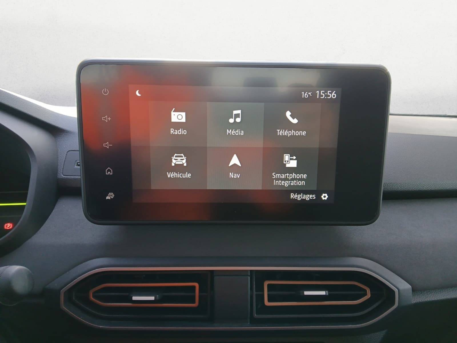 Vente en ligne Dacia Jogger  Hybrid 140 7 places GSR2 au prix de 25 990 €