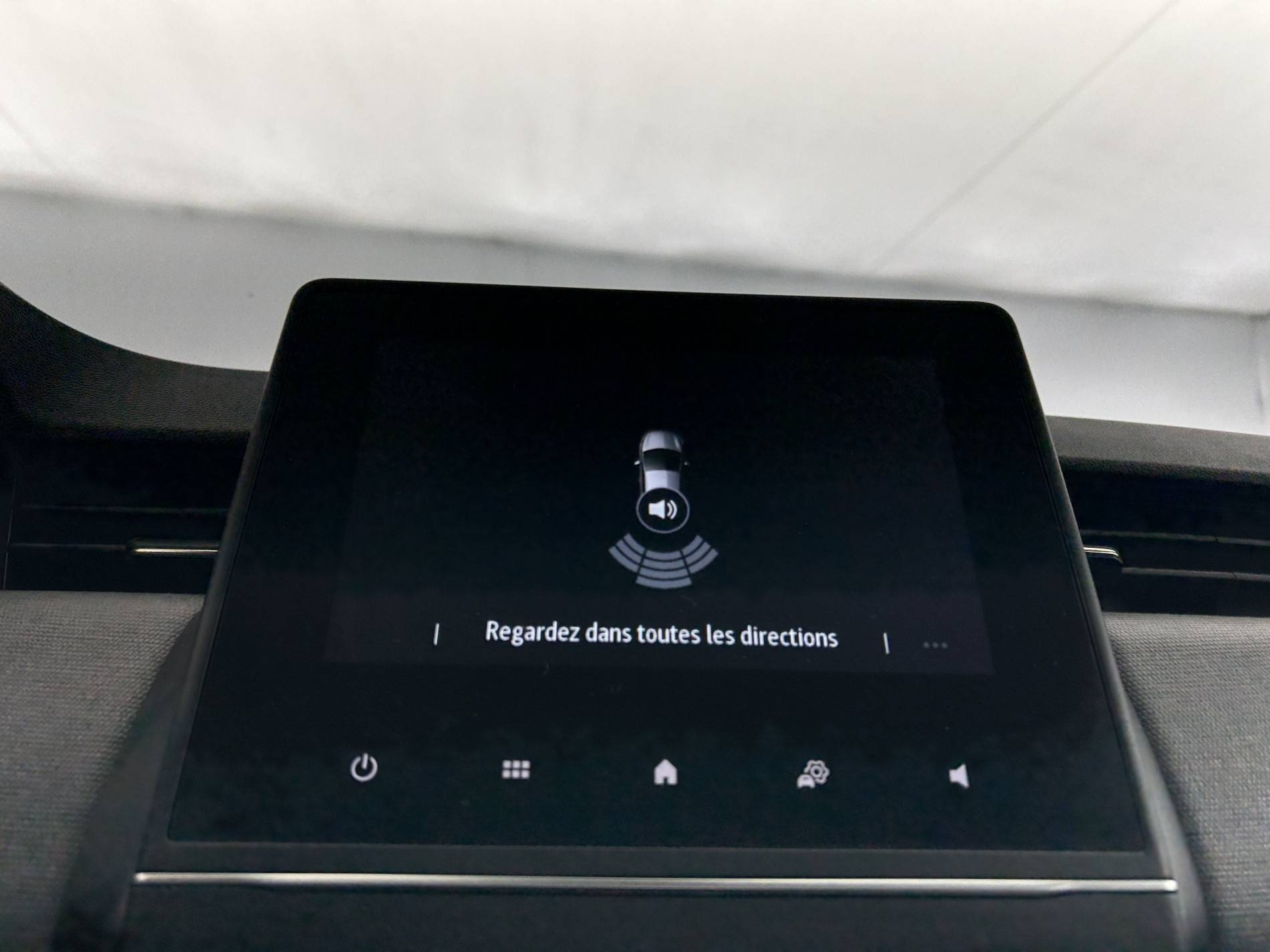 Vente en ligne Renault Clio 5 Clio E-Tech full hybrid 145 au prix de 19 490 €