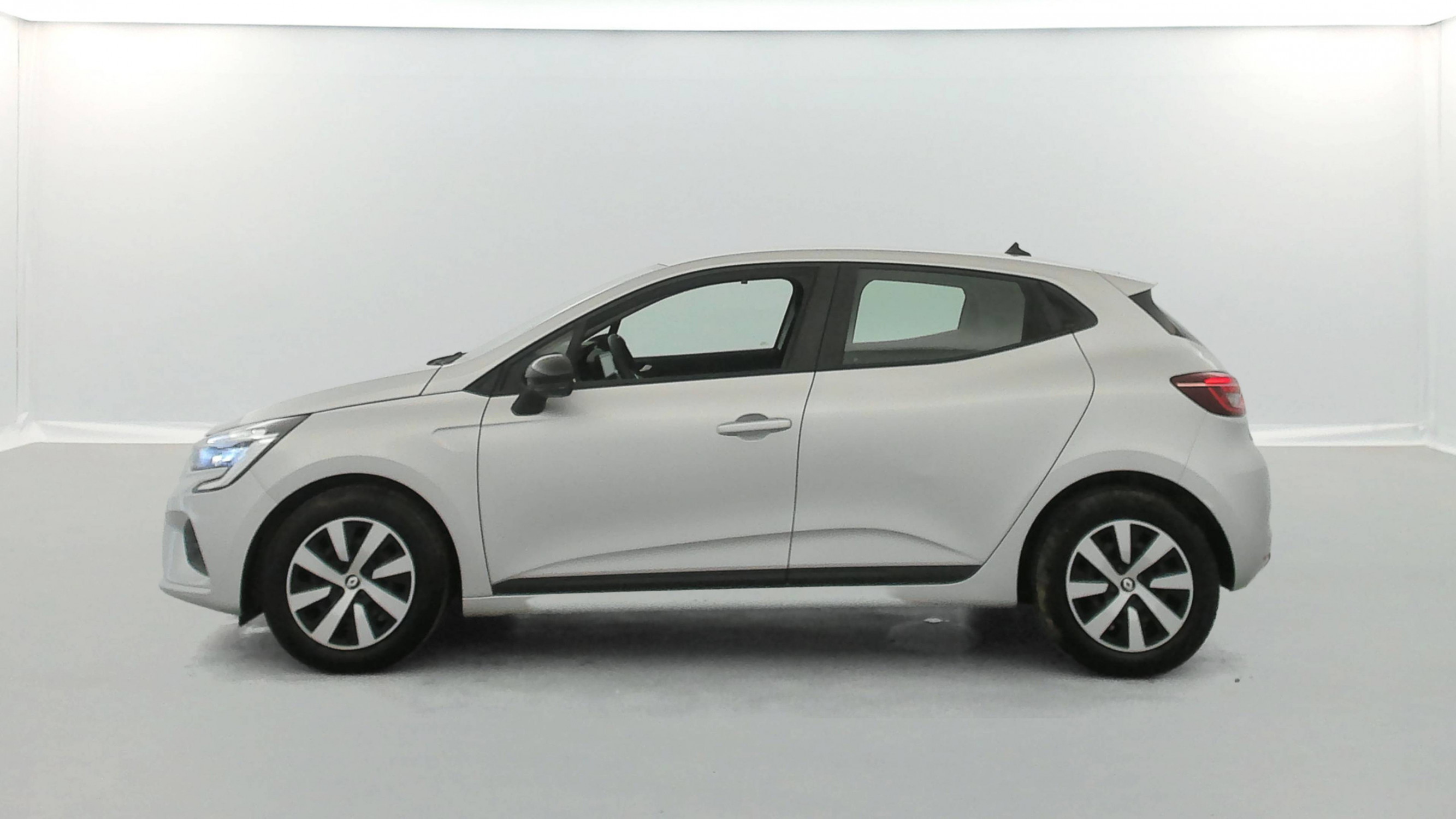 Vente en ligne Renault Clio 5 Clio TCe 90 au prix de 13 290 €