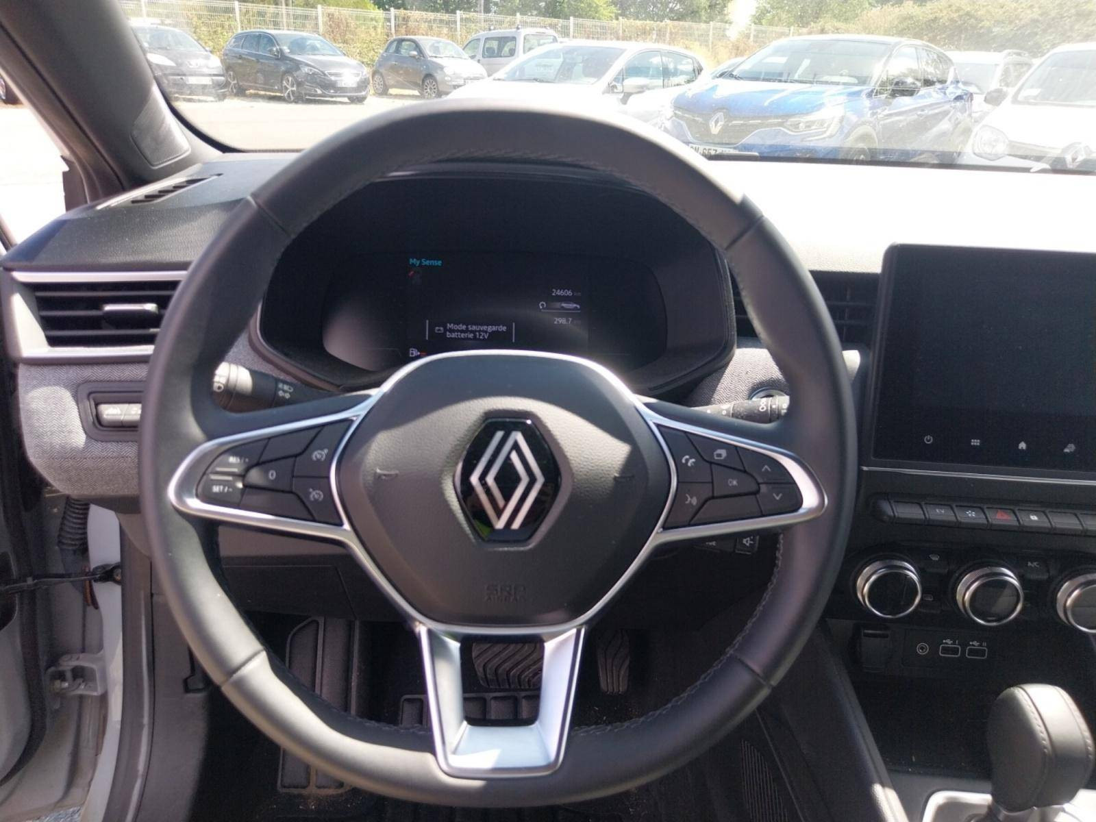 Vente en ligne Renault Clio 5 Clio E-Tech full hybrid 145 au prix de 18 390 €