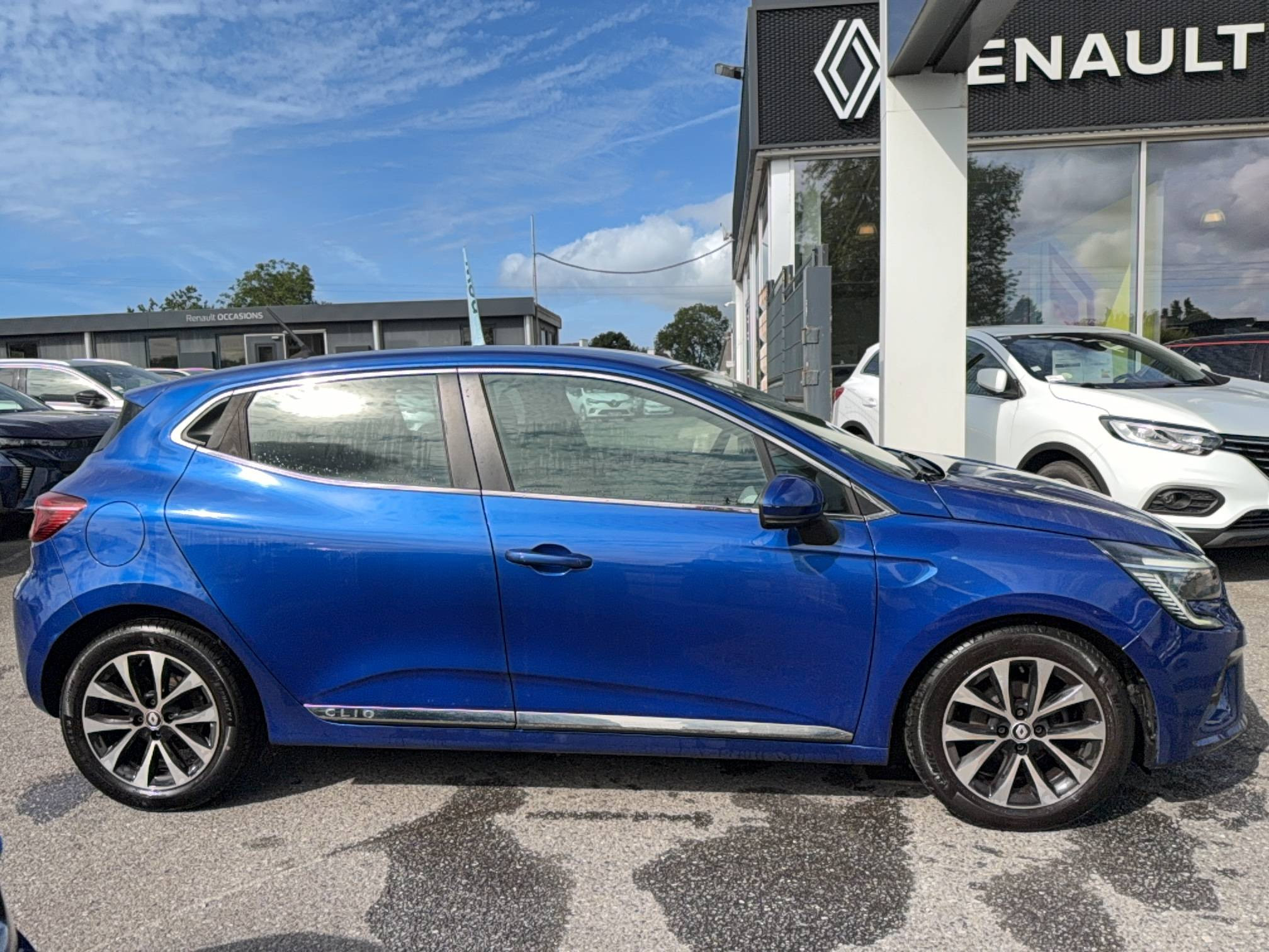 Vente en ligne Renault Clio 5 Clio TCe 100 GPL - 21N au prix de 12 390 €