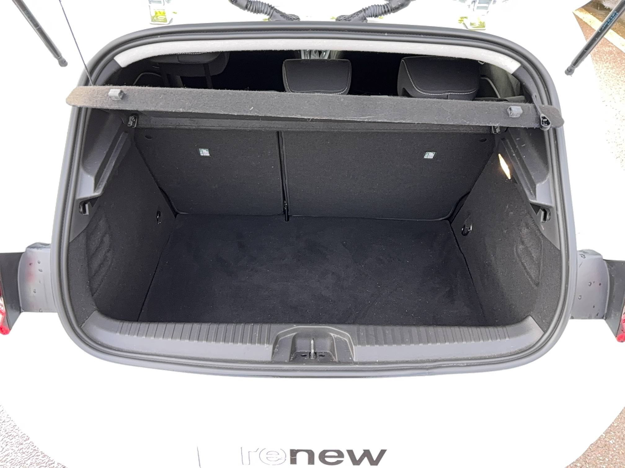 Vente en ligne Renault Clio 5 Clio E-Tech hybride 145 au prix de 17 391 €
