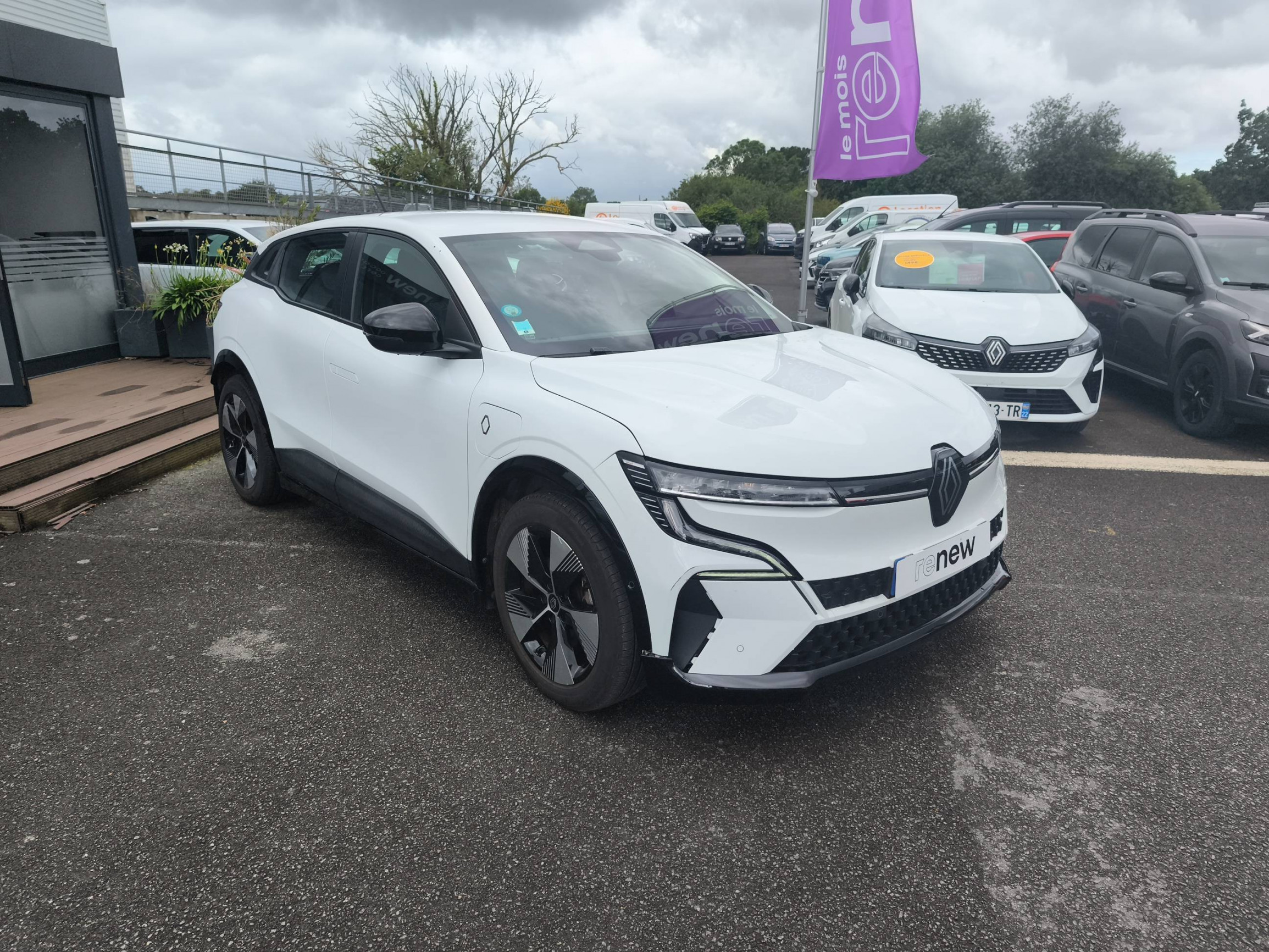Vente en ligne Renault Megane E-Tech  EV60 220 ch super charge au prix de 21 490 €