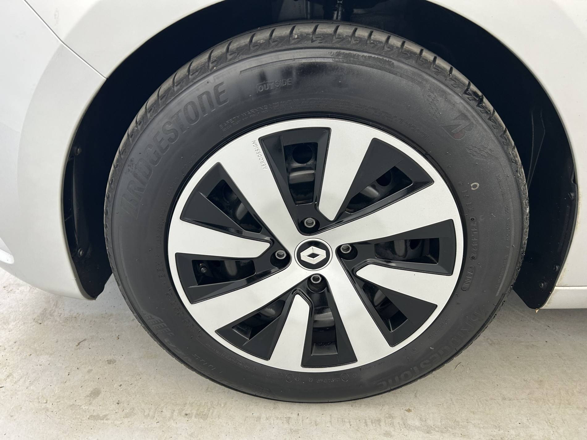 Vente en ligne Renault Clio 5 Clio TCe 90 au prix de 13 990 €