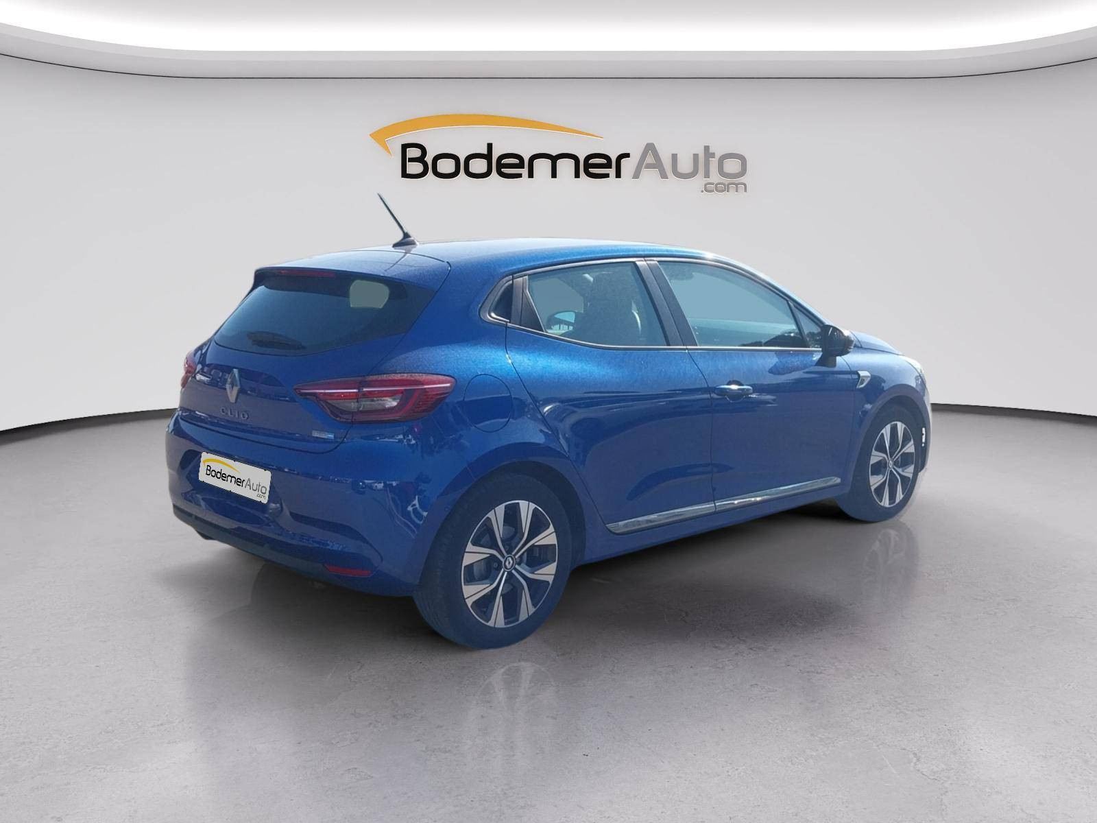 Vente en ligne Renault Clio 5 Clio E-Tech 140 - 21N au prix de 15 990 €