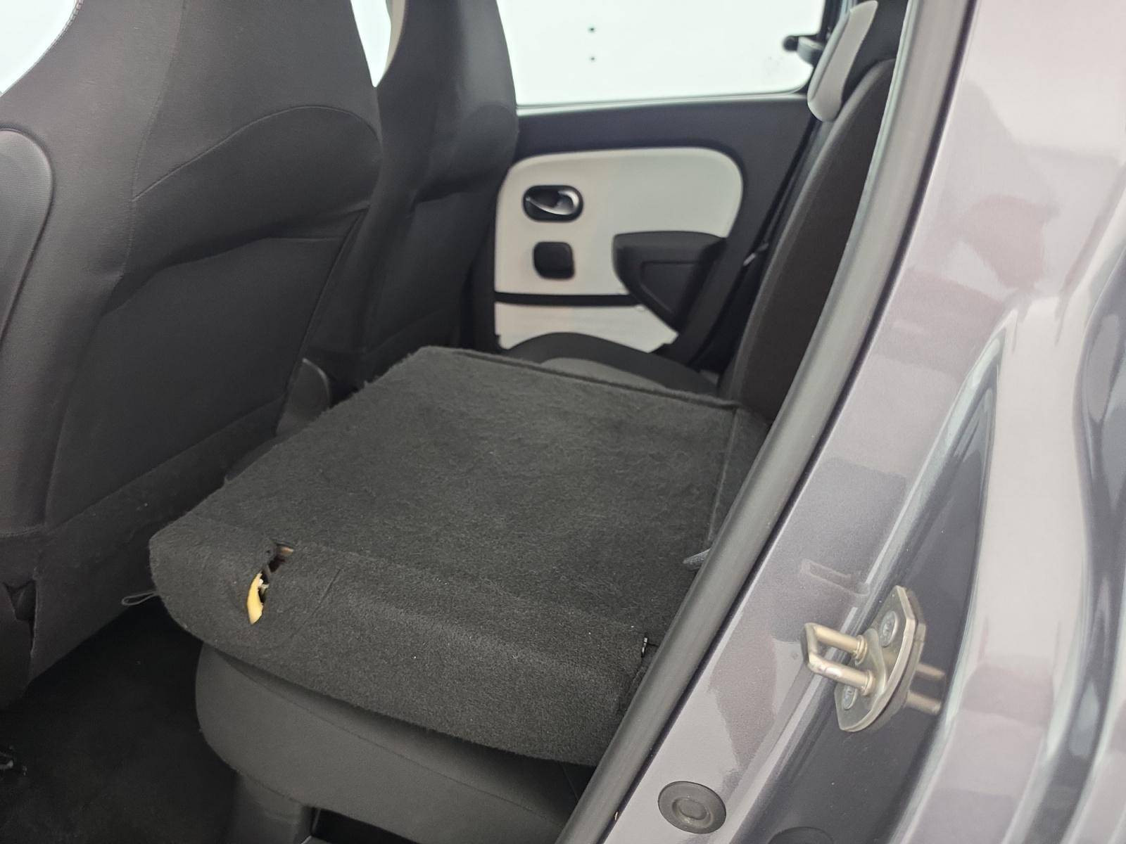 Vente en ligne Renault Twingo Electrique Twingo III E-Tech au prix de 12 990 €