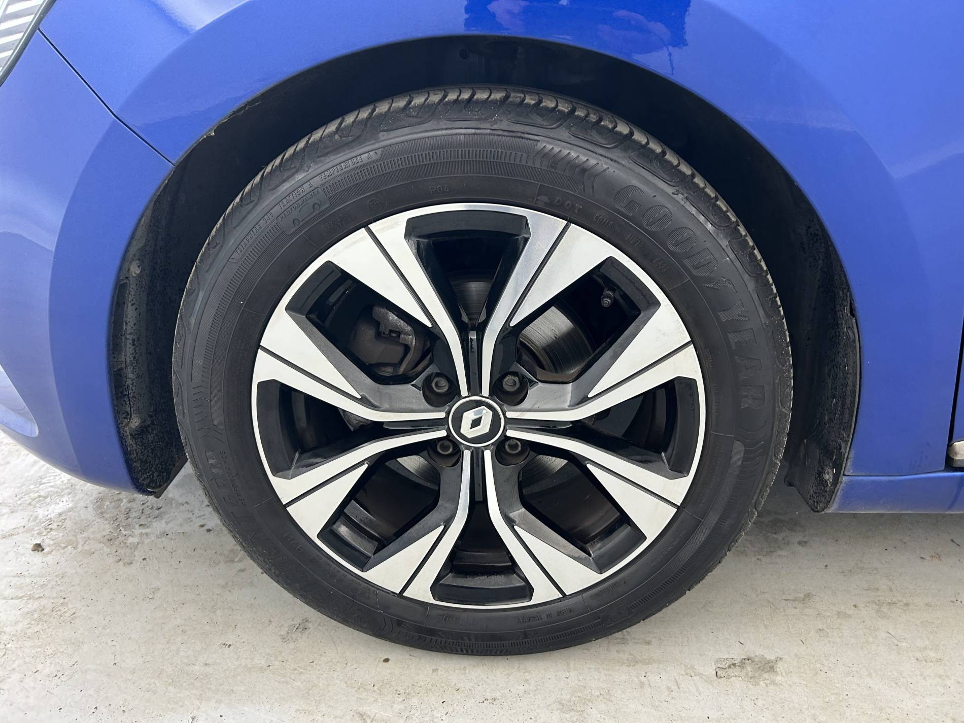 Vente en ligne Renault Clio 5 Clio TCe 100 GPL au prix de 14 990 €