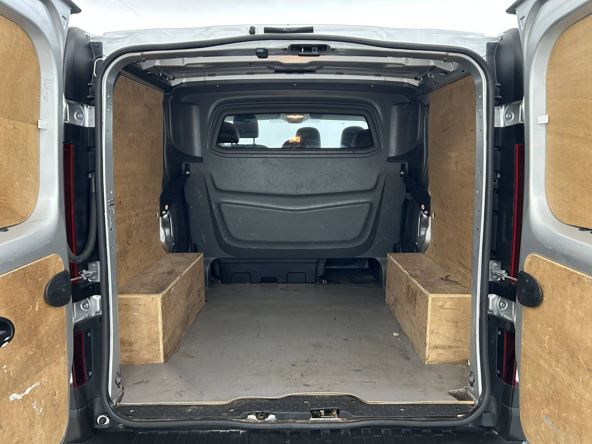 Vente en ligne Renault Trafic Cabine Approfondie TRAFIC CA L1H1 1000 KG DCI 120 E6 au prix de 15 990 €