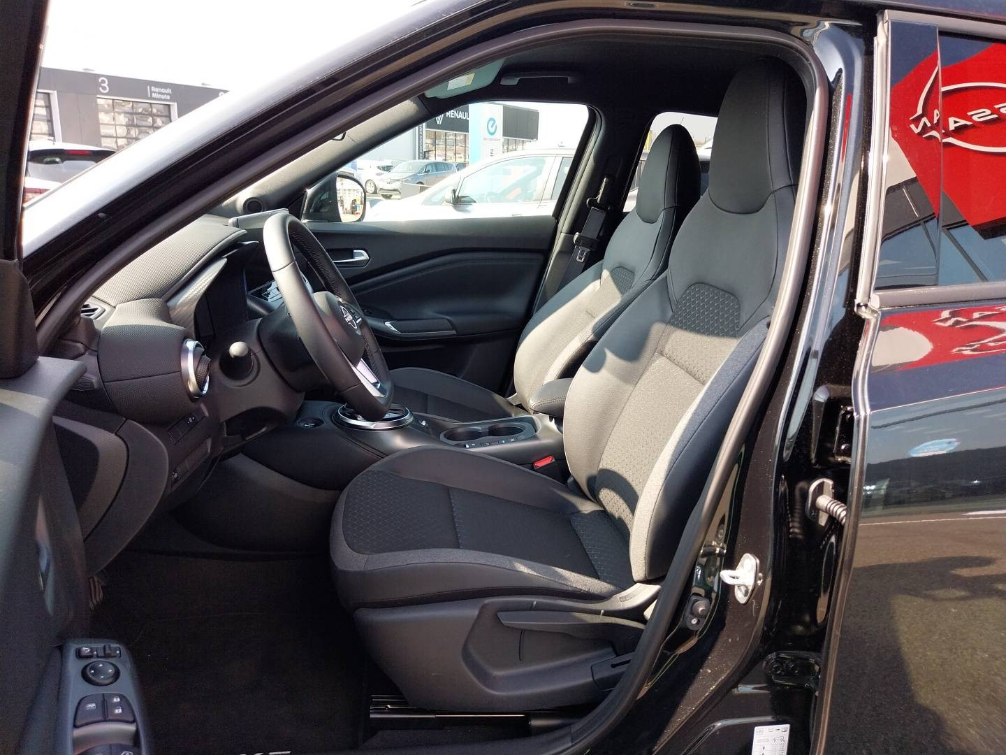 Vente en ligne Nissan Juke  HYBRID 143 au prix de 28 990 €