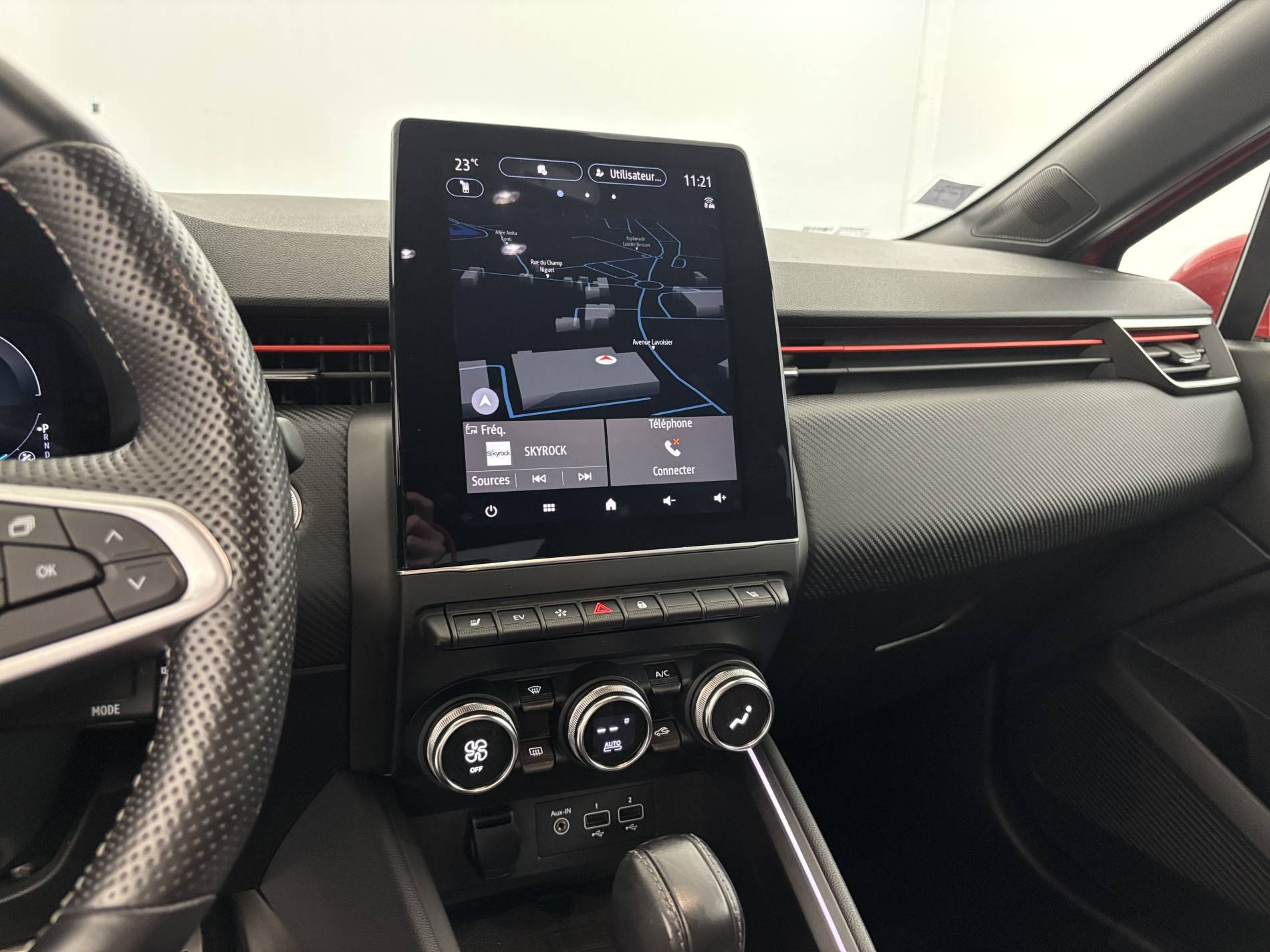 Vente en ligne Renault Clio 5 Clio E-Tech 140 - 21N au prix de 18 390 €