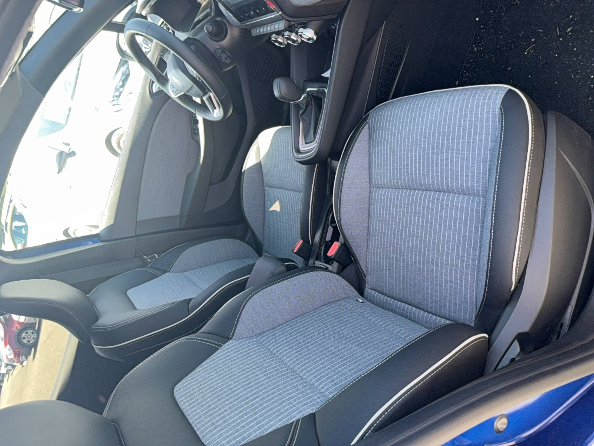 Vente en ligne Renault Clio 5 Clio E-Tech full hybrid 145 ch GSR2 au prix de 21 490 €