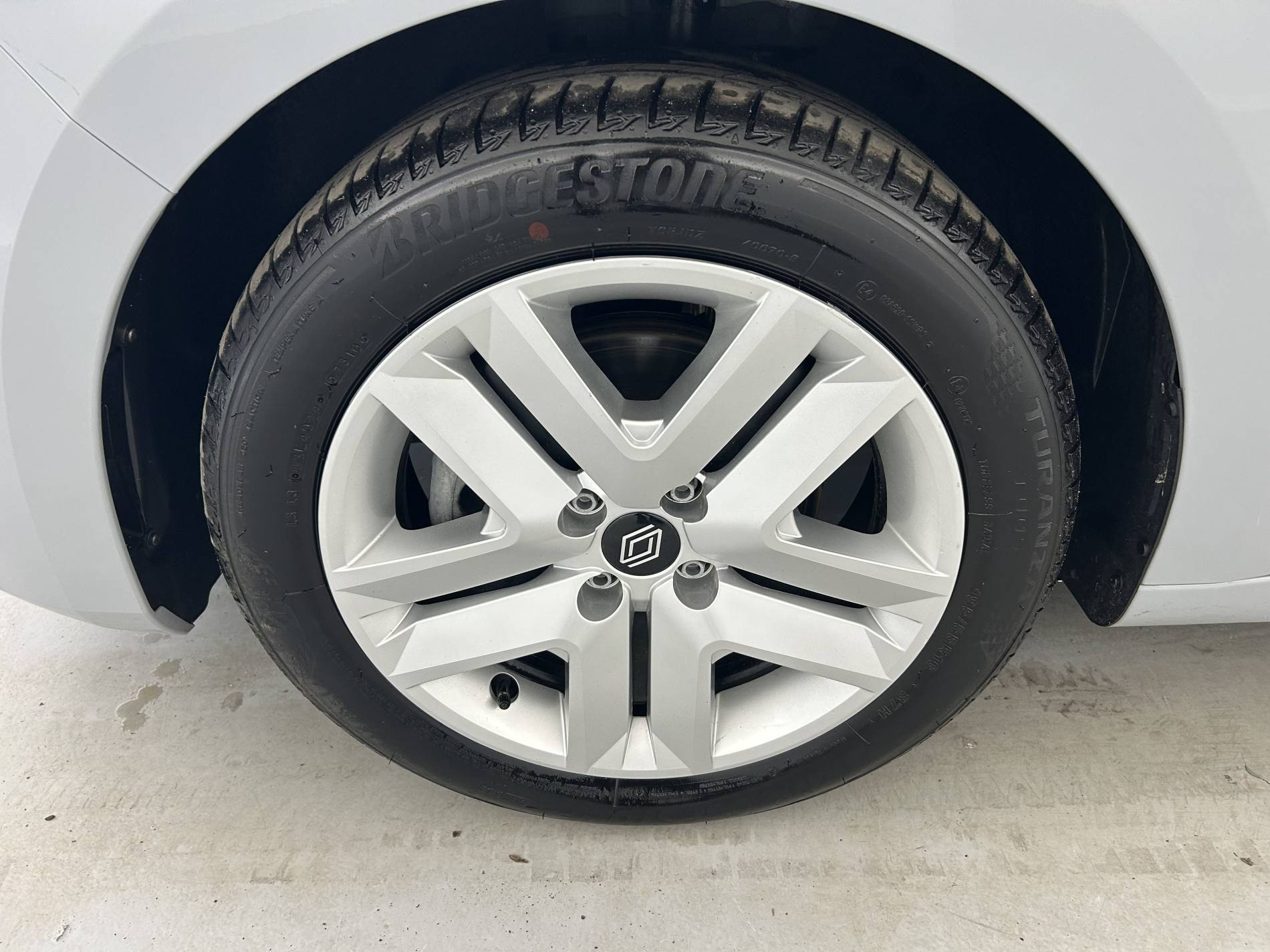 Vente en ligne Renault Clio 5 Clio Blue dCi 100 ch GSR2 au prix de 18 990 €