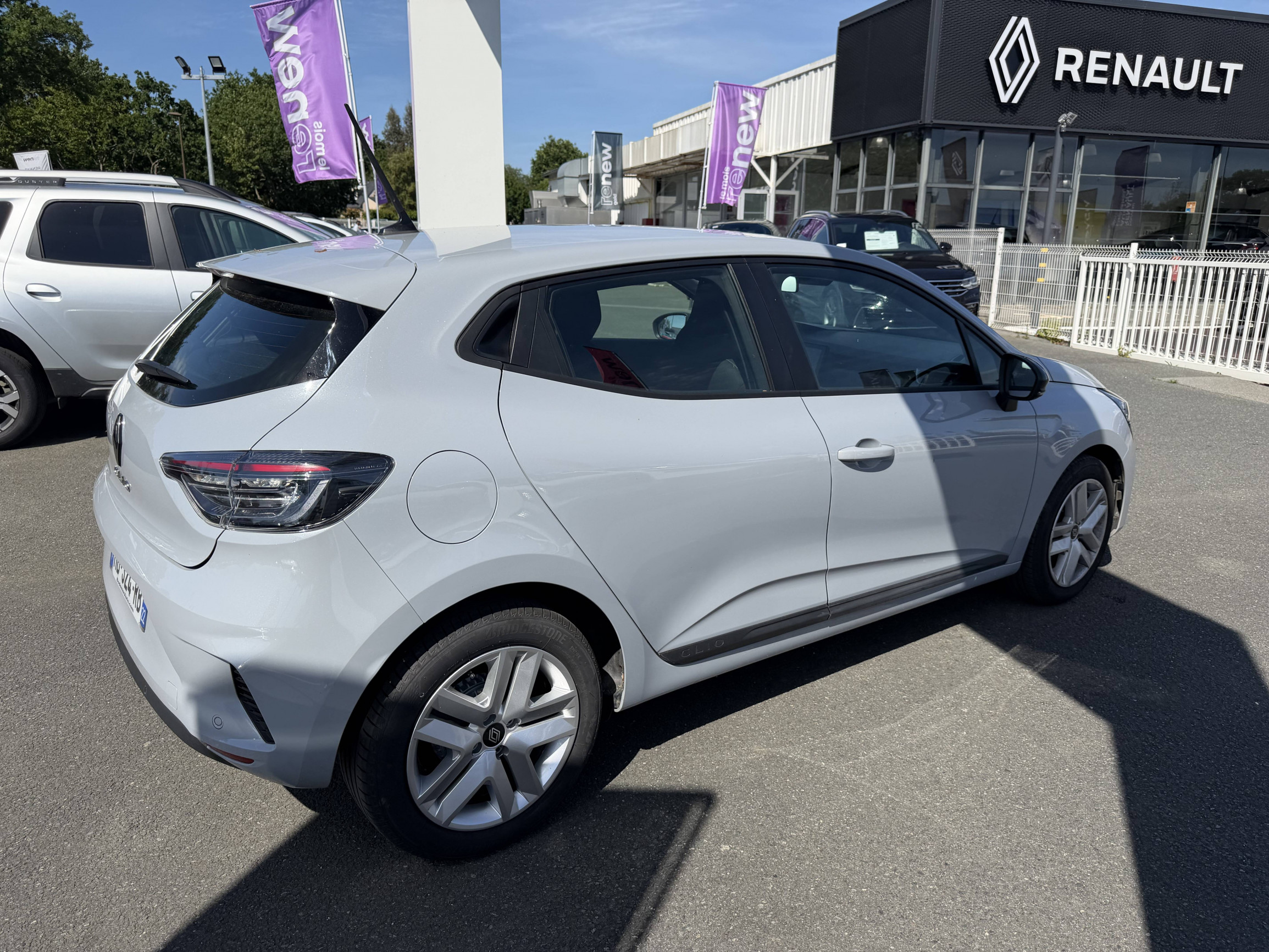 Vente en ligne Renault Clio 5 Clio SCe 65 ch GSR2 au prix de 15 690 €