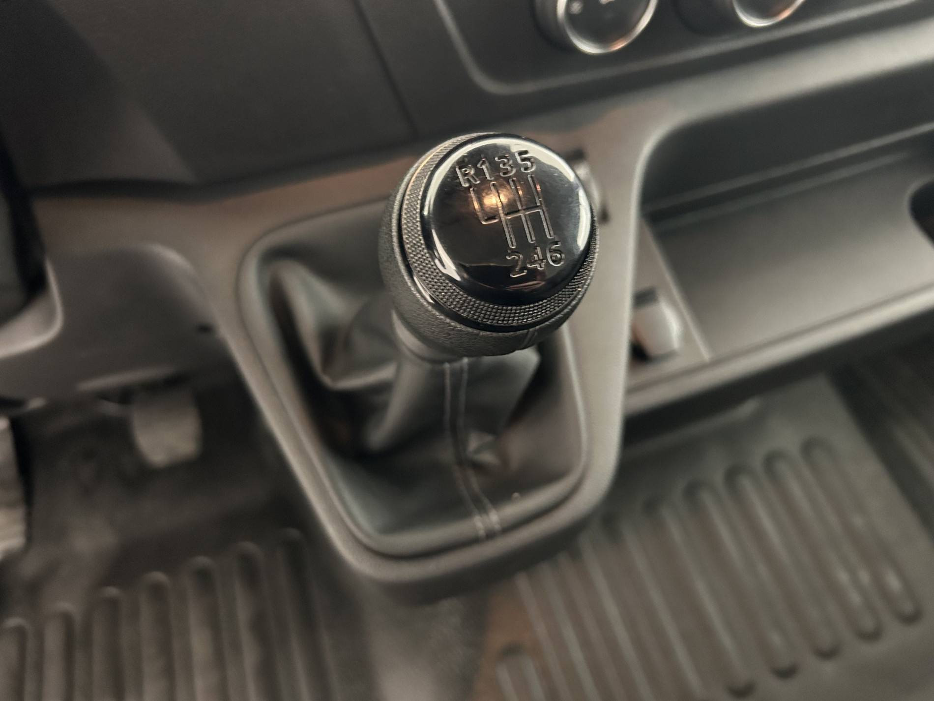 Vente en ligne Renault Master Fourgon MASTER FGN TRAC F3500 L2H2 BLUE DCI 135 au prix de 24 990 €