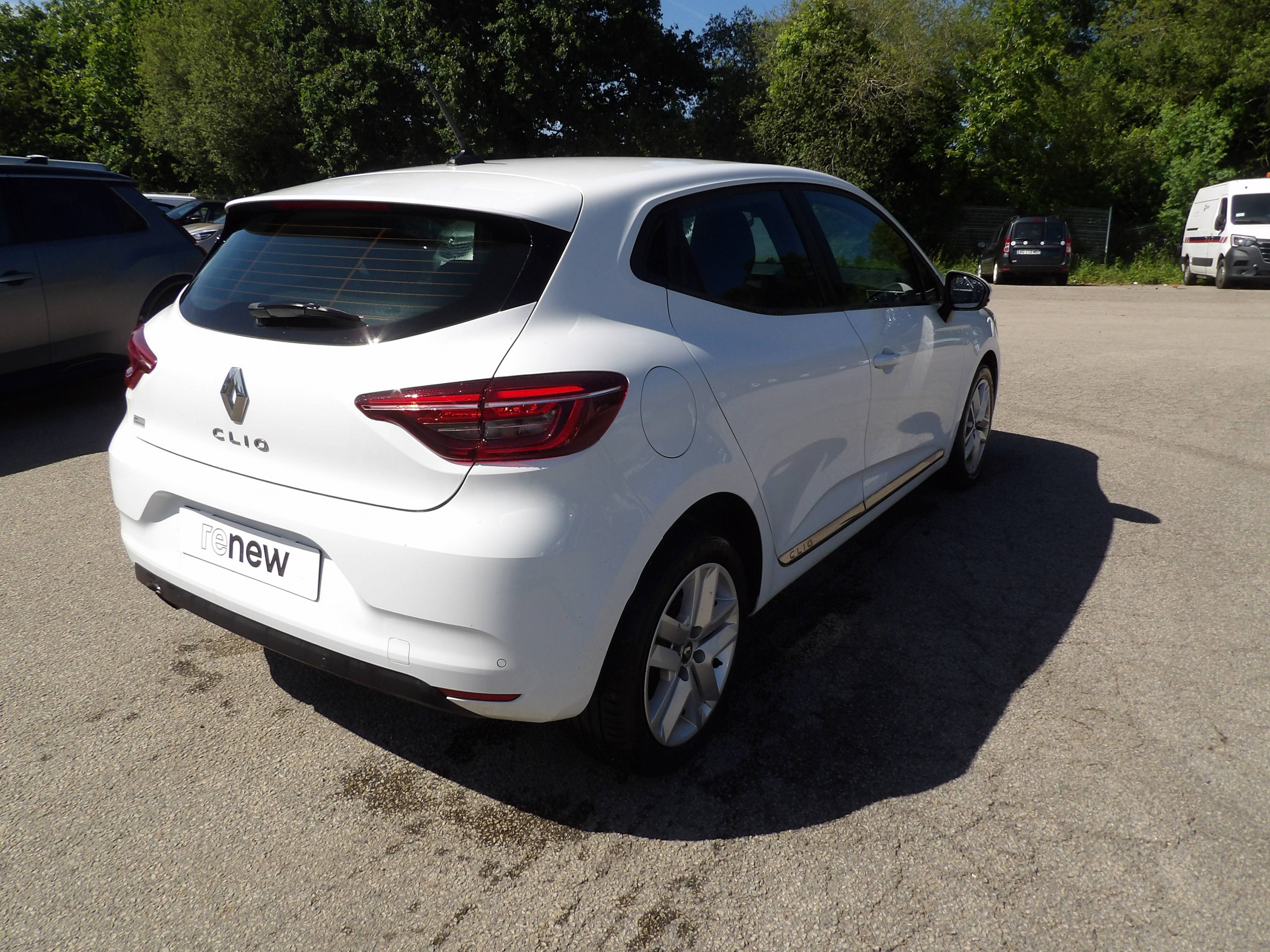 Vente en ligne Renault Clio 5 Clio Blue dCi 100 - 21N au prix de 15 499 €