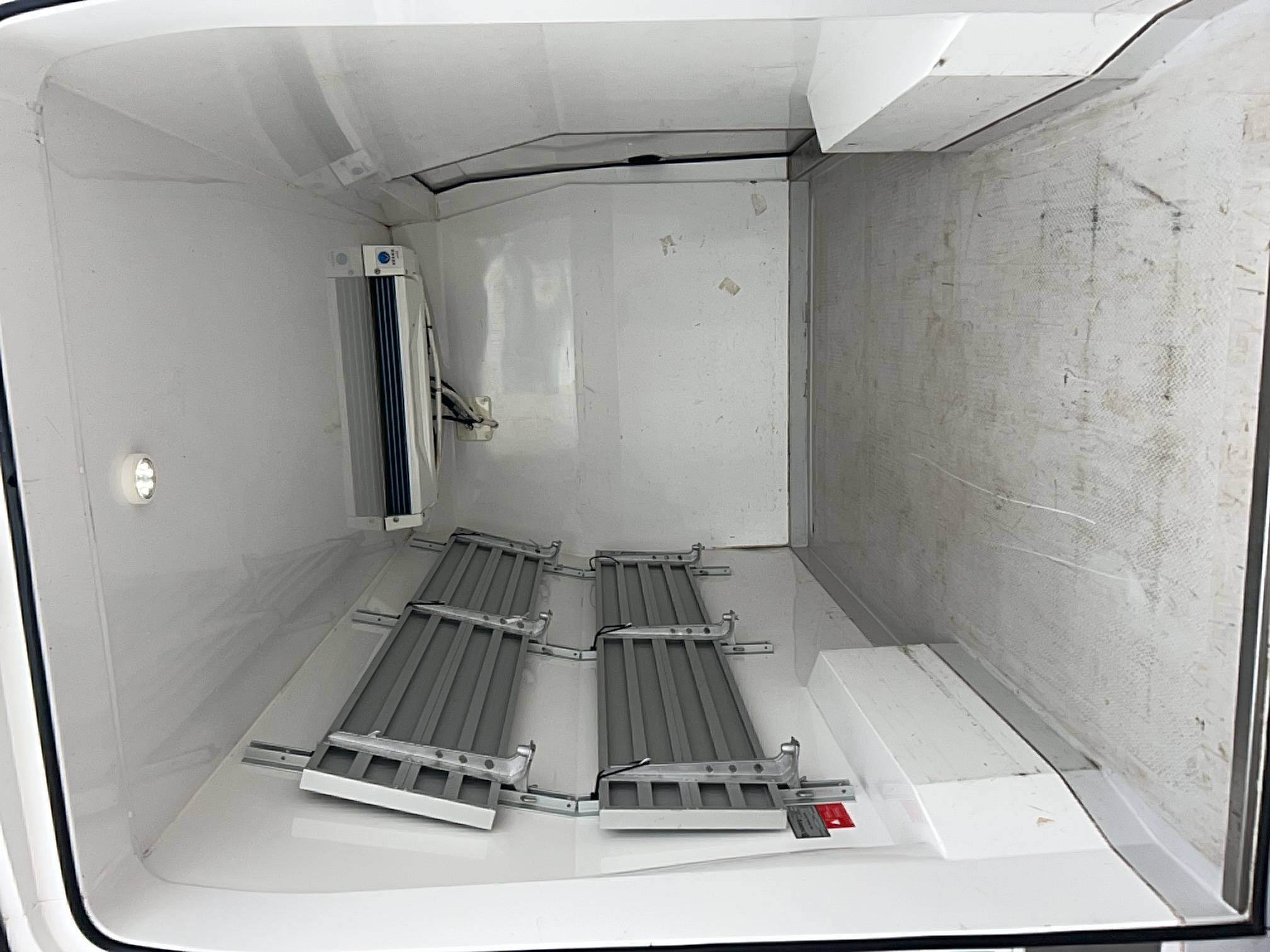 Vente en ligne Renault Master Fourgon MASTER FGN TRAC F3500 L2H2 ENERGY DCI 145 POUR TRANSF au prix de 19 900 €