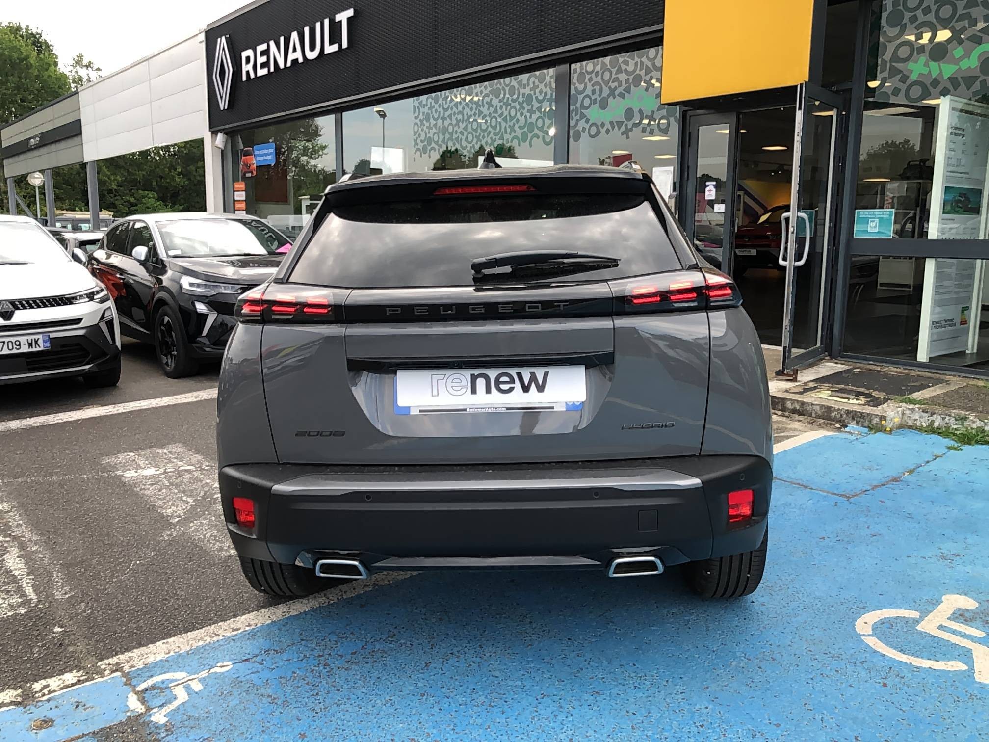 Vente en ligne Peugeot 2008  Hybrid 145 e-DCS6 au prix de 27 770 €
