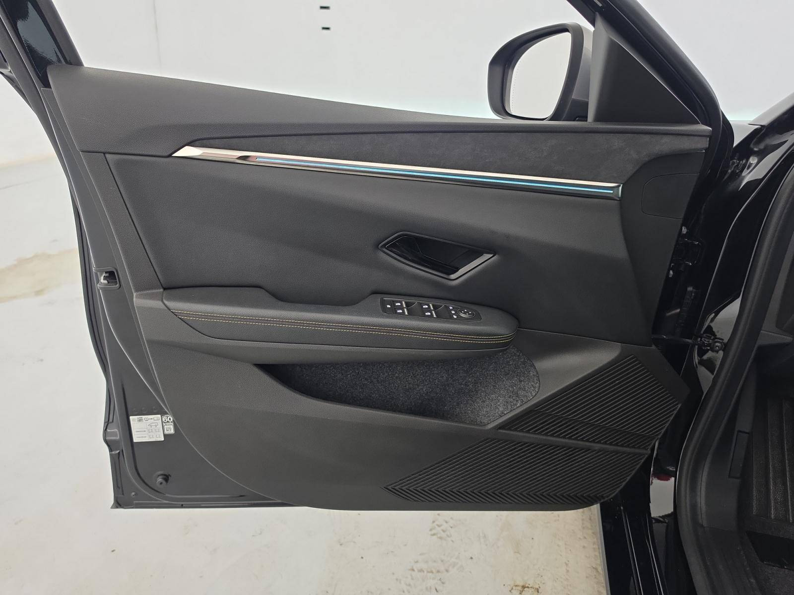Vente en ligne Renault Megane E-Tech  EV60 220 ch super charge au prix de 23 990 €