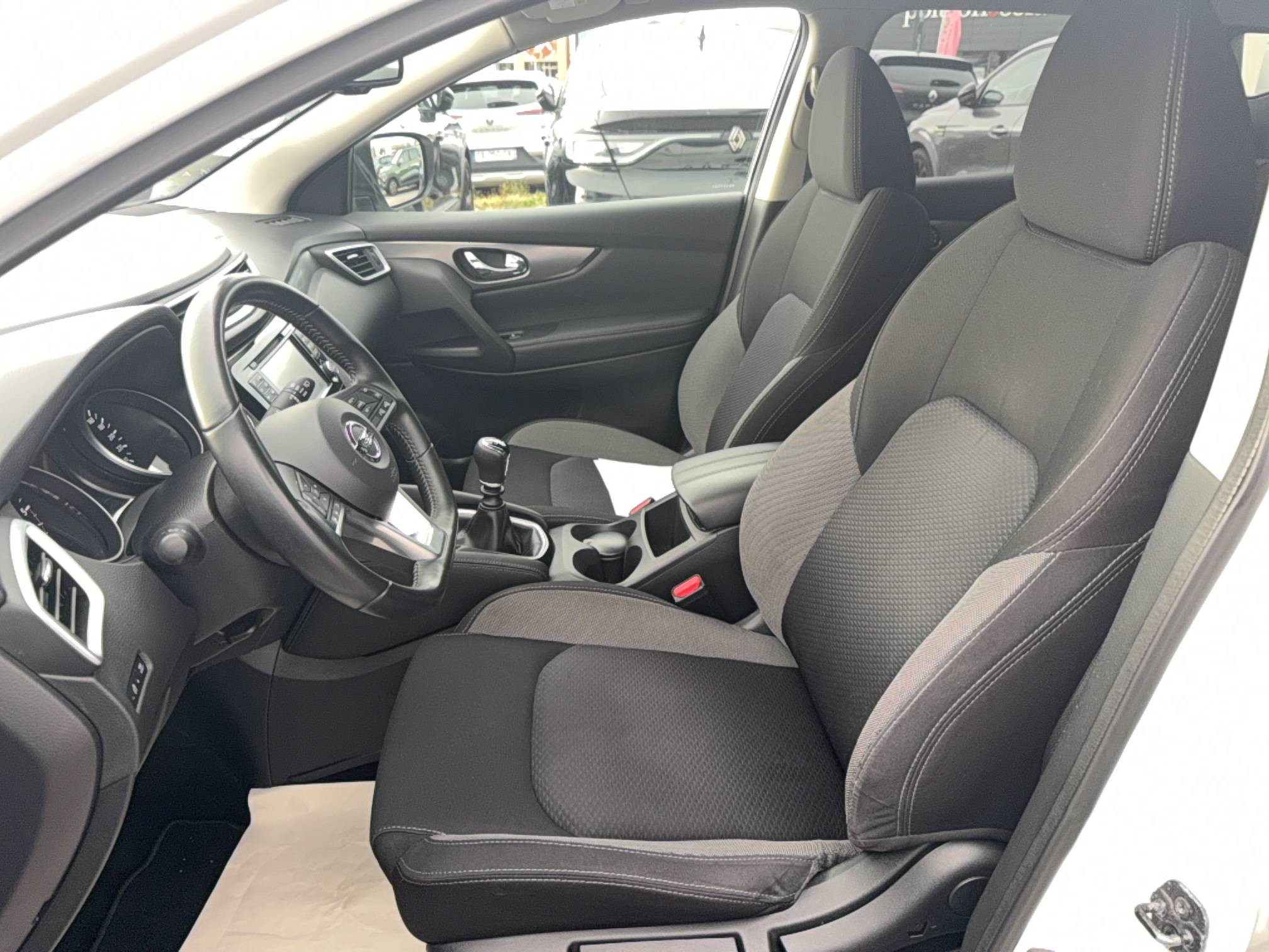 Vente en ligne Nissan Qashqai Qashqai 1.5 dCi 115 au prix de 16 990 €