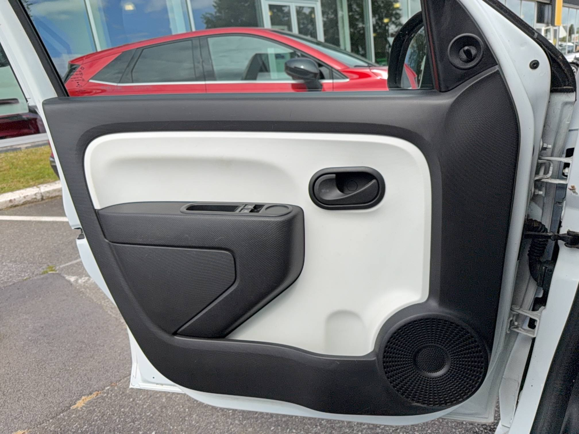 Vente en ligne Renault Twingo 3  1.0 SCe 70 BC au prix de 9 800 €
