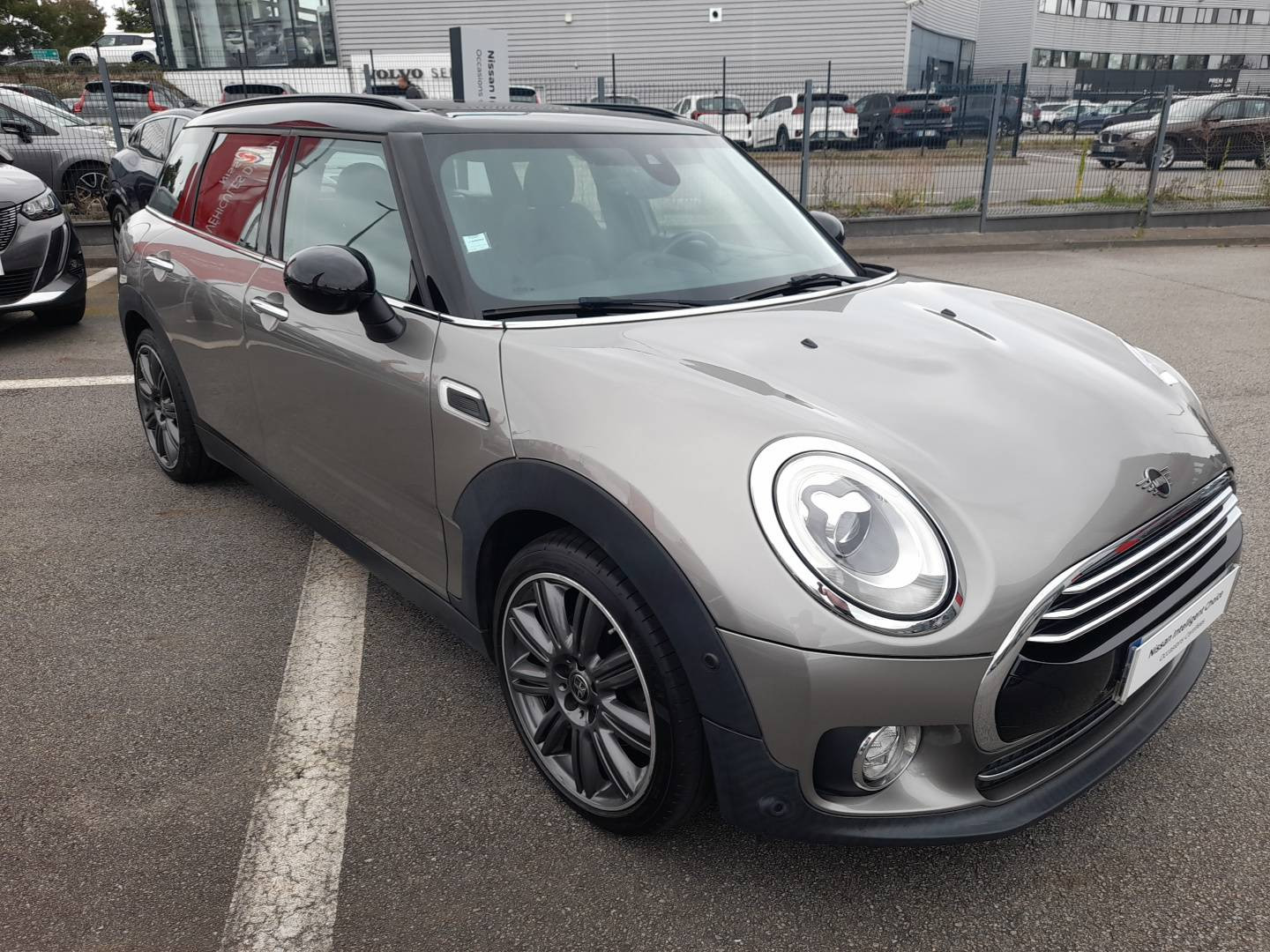 Vente en ligne Mini Clubman Clubman Cooper 136 ch BVA7 au prix de 17 900 €