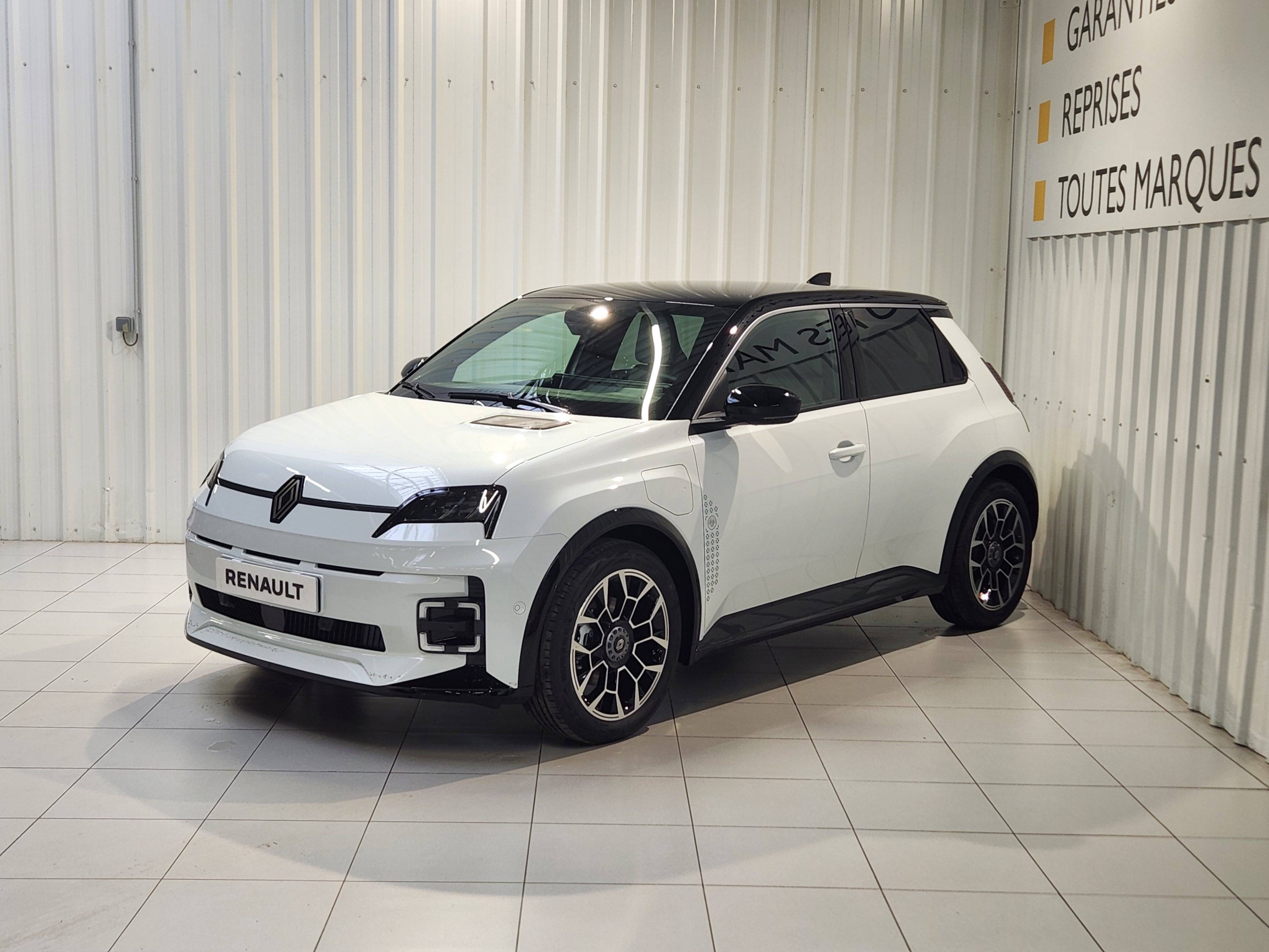 Renault R5 E-Tech  150 ch autonomie confort occasion de 2025 en vente à Morlaix