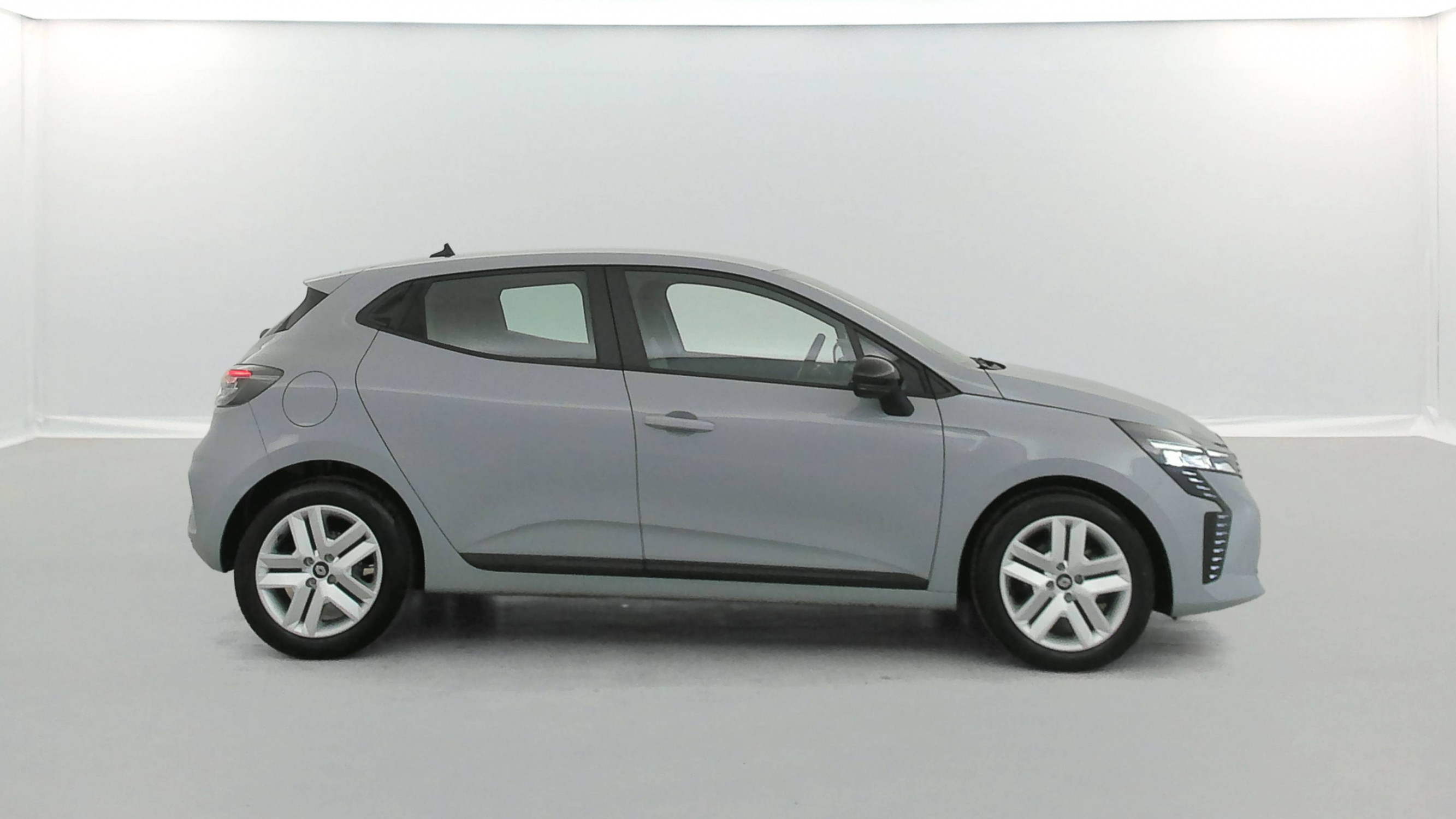 Vente en ligne Renault Clio 5 Clio TCe 90 au prix de 15 490 €