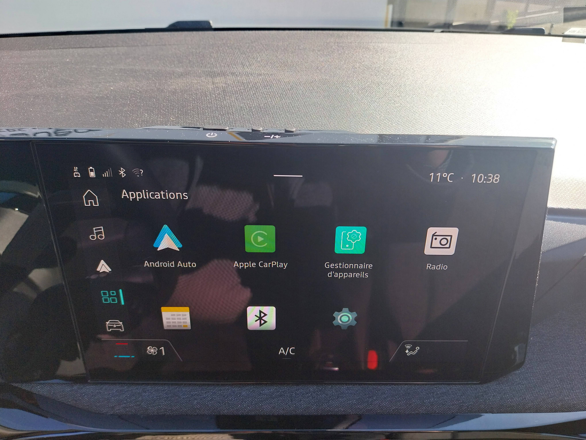 Vente en ligne Renault Clio 6 Clio E-Tech full hybrid 160 ch au prix de 24 980 €